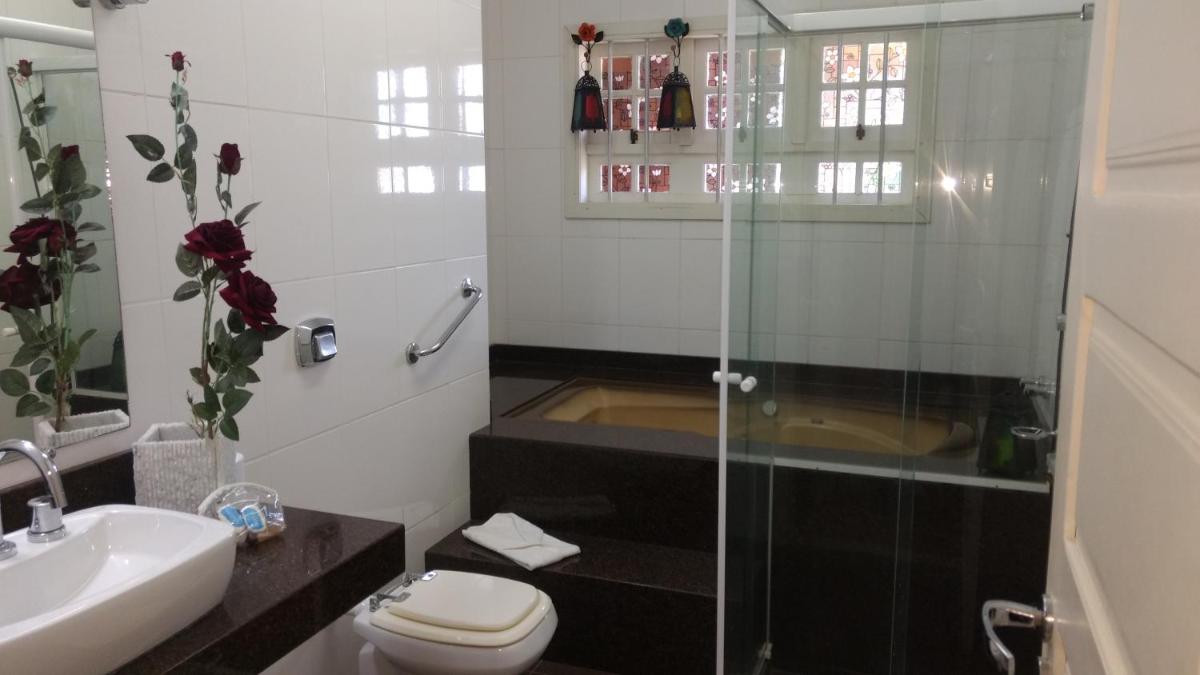 Deluxe Suite with Spa Bath photo 3