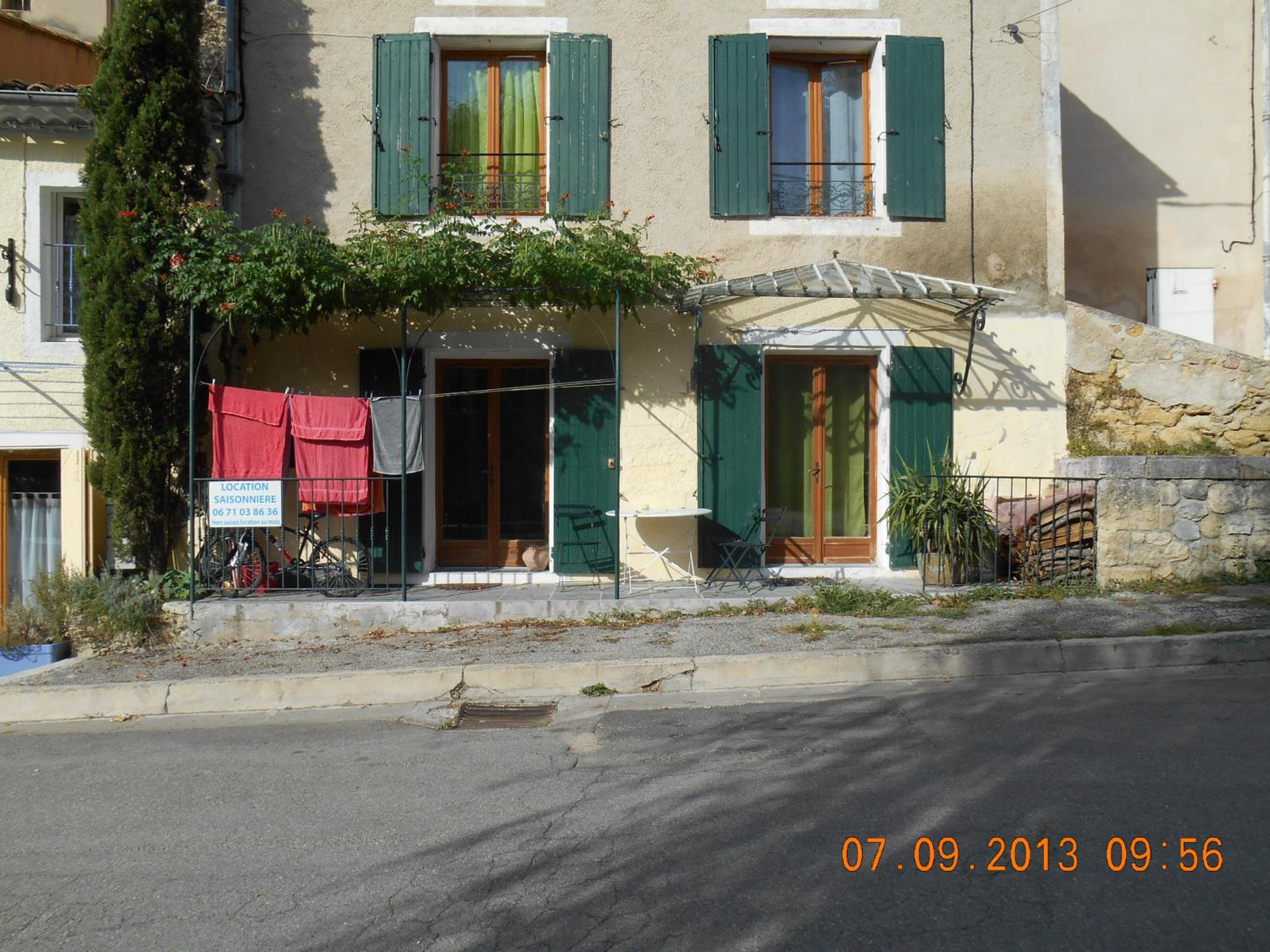 Two-Bedroom House - Photo 16
