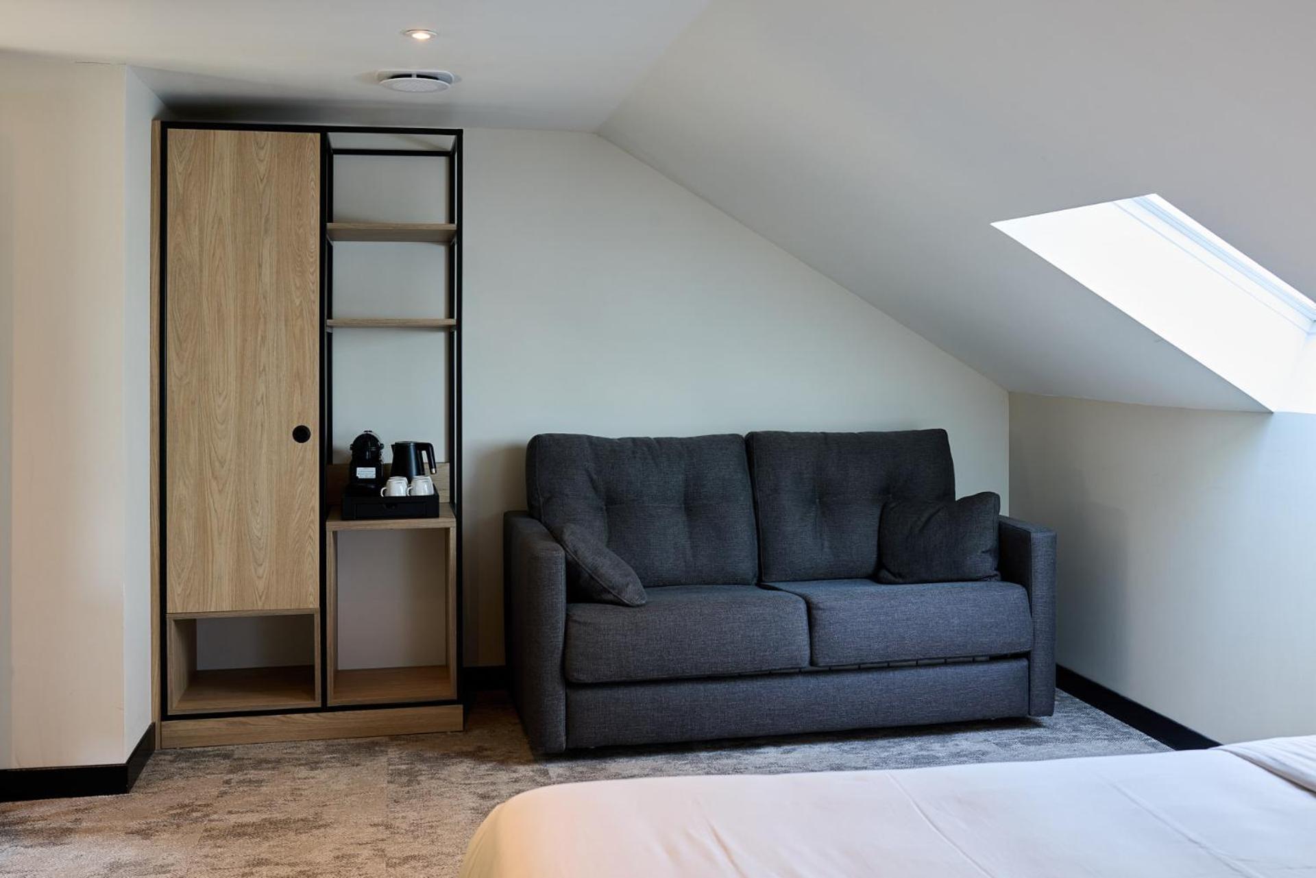 Superior King Room with One Sofa Bed photo 2