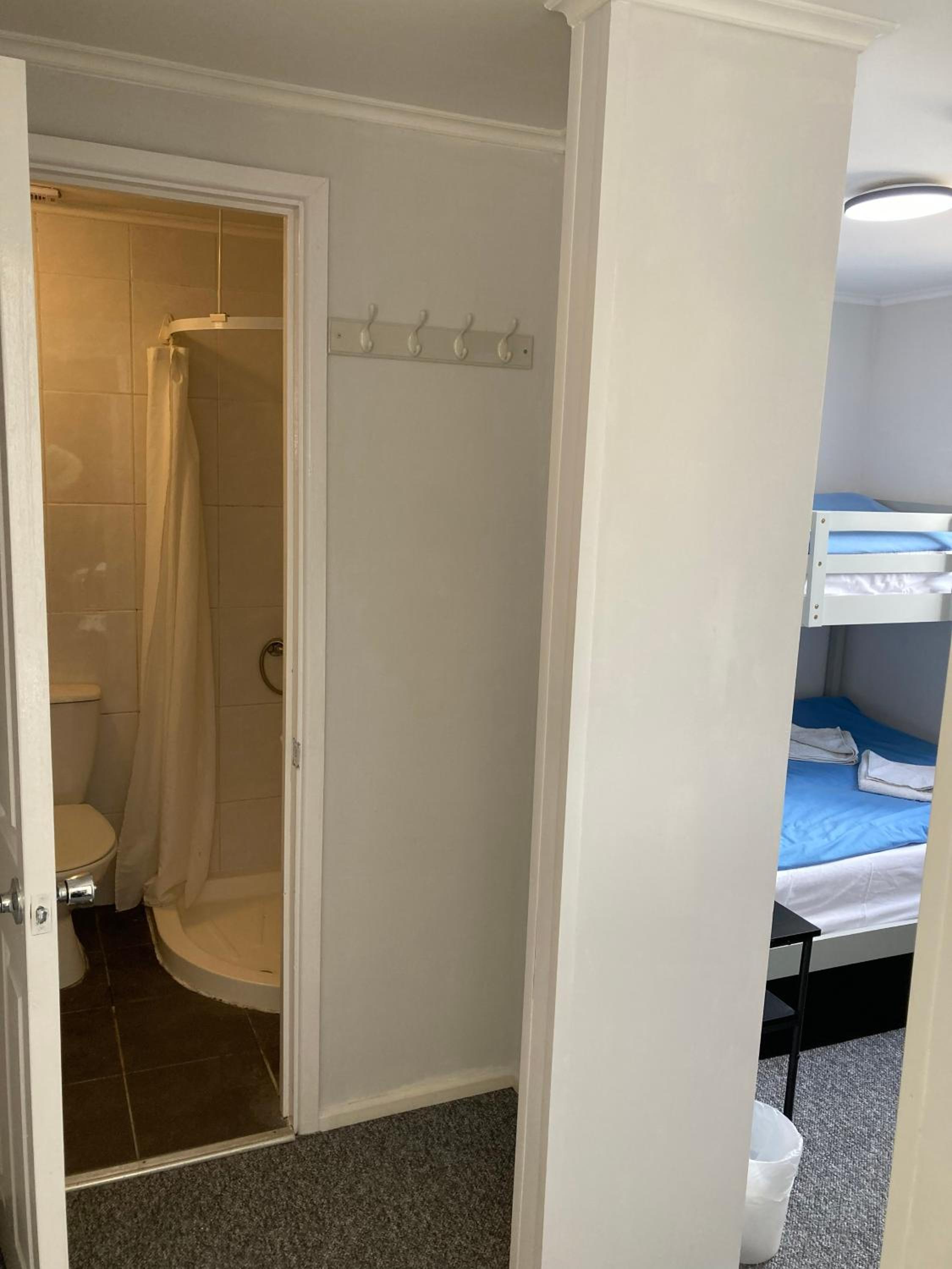 Family Room with Private Bathroom photo 3