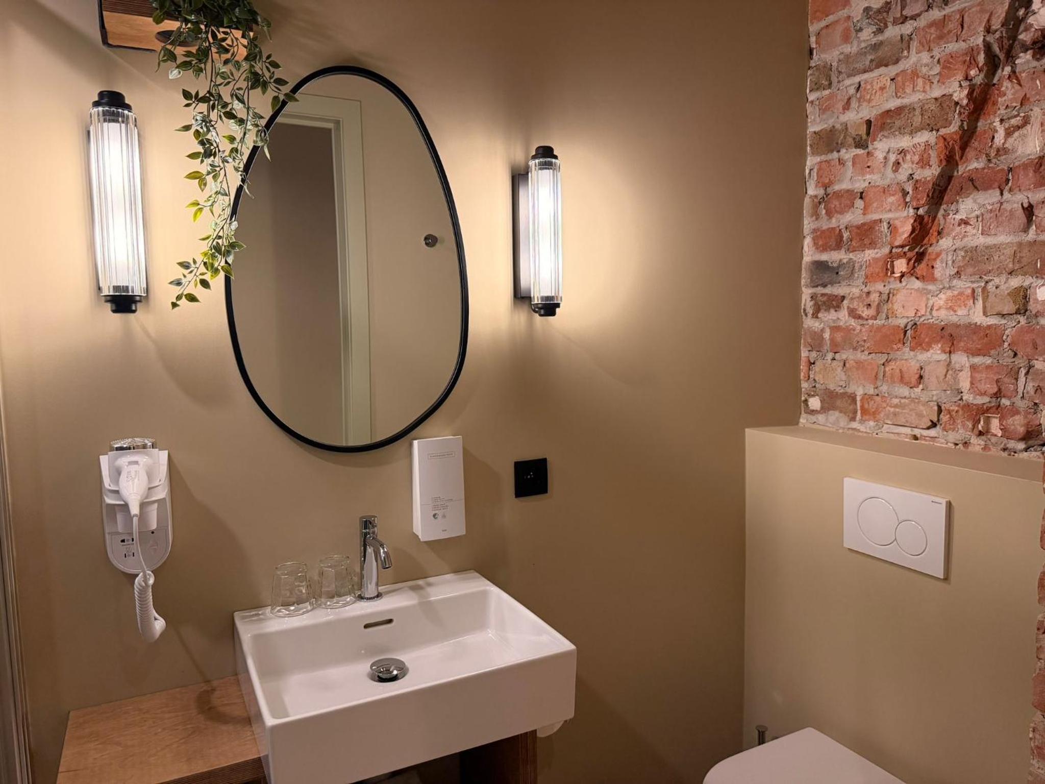 Superior Deluxe Double or Twin Room