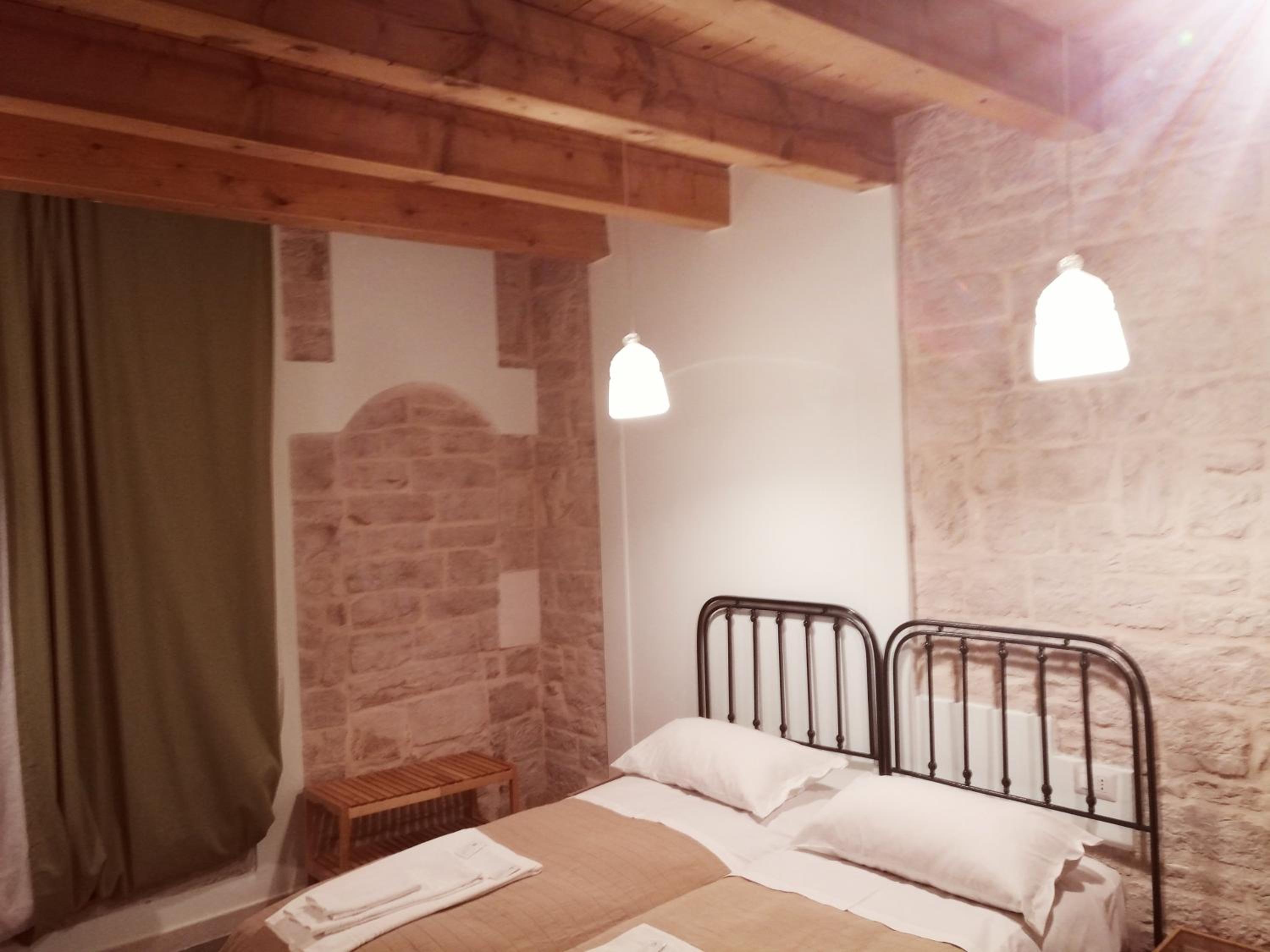 Double Room with Private Bathroom photo 1