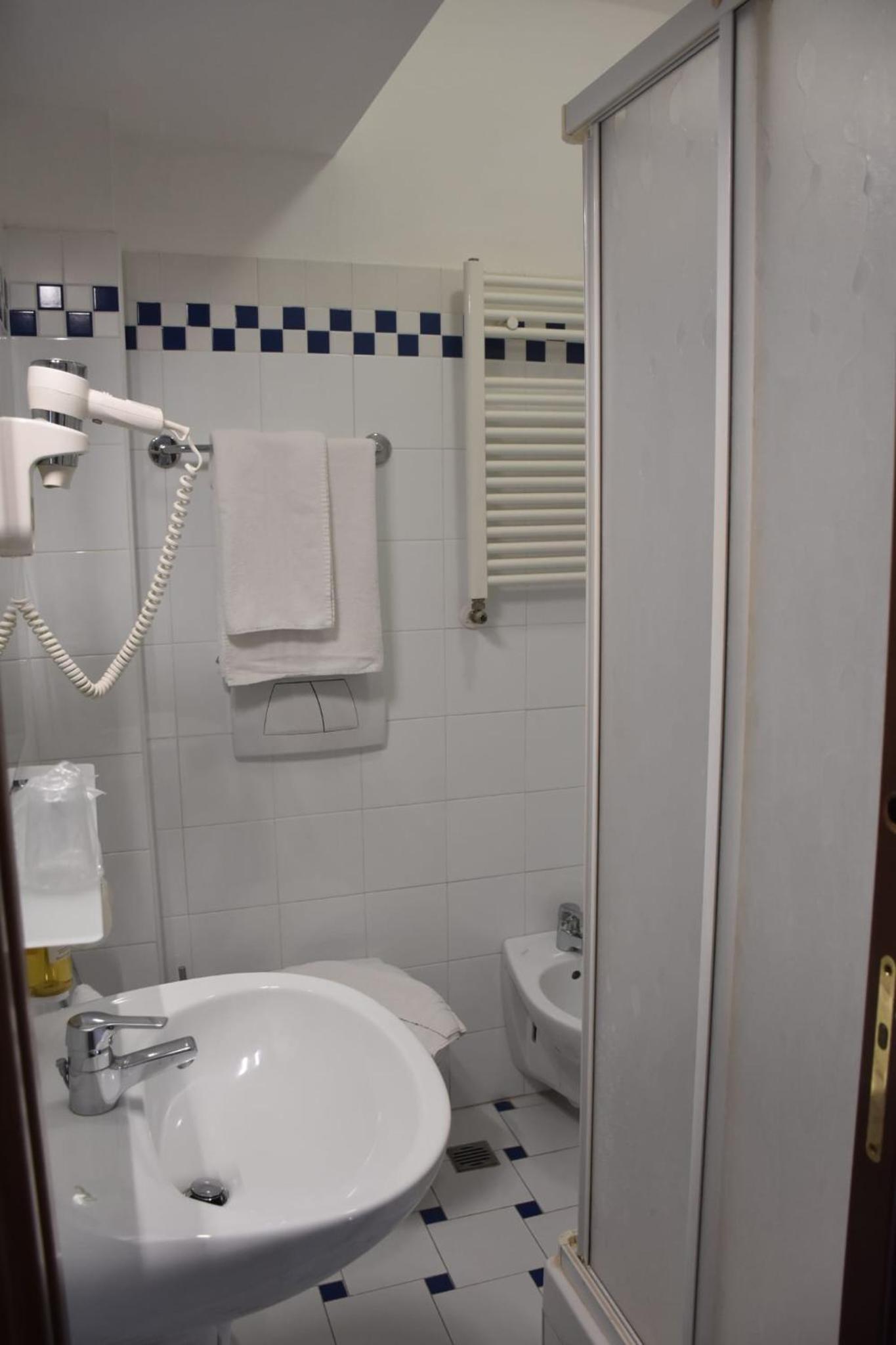 Superior Triple Room – Connecting on Request photo 2