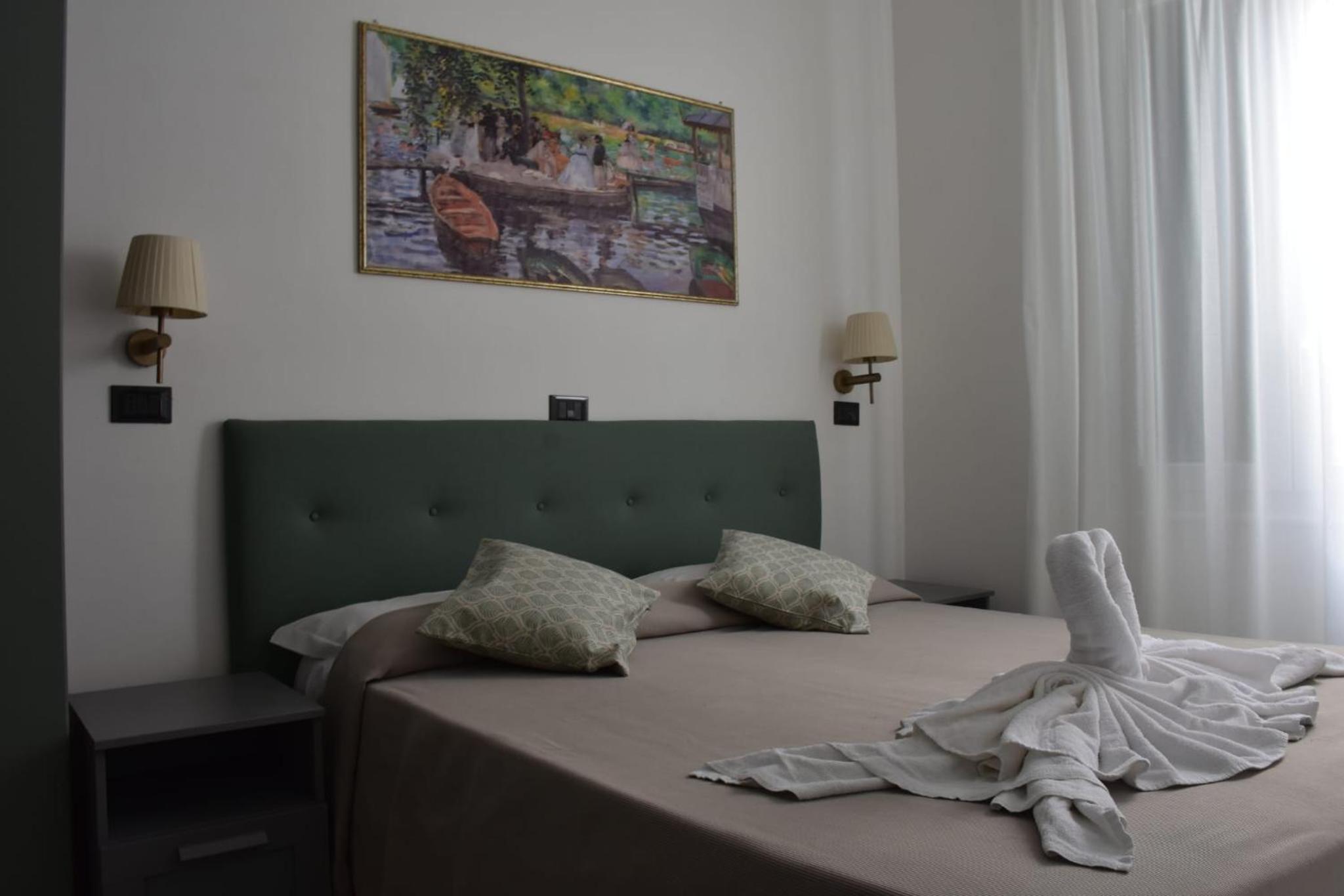 Luxury Triple Room – Connecting on Request photo 3