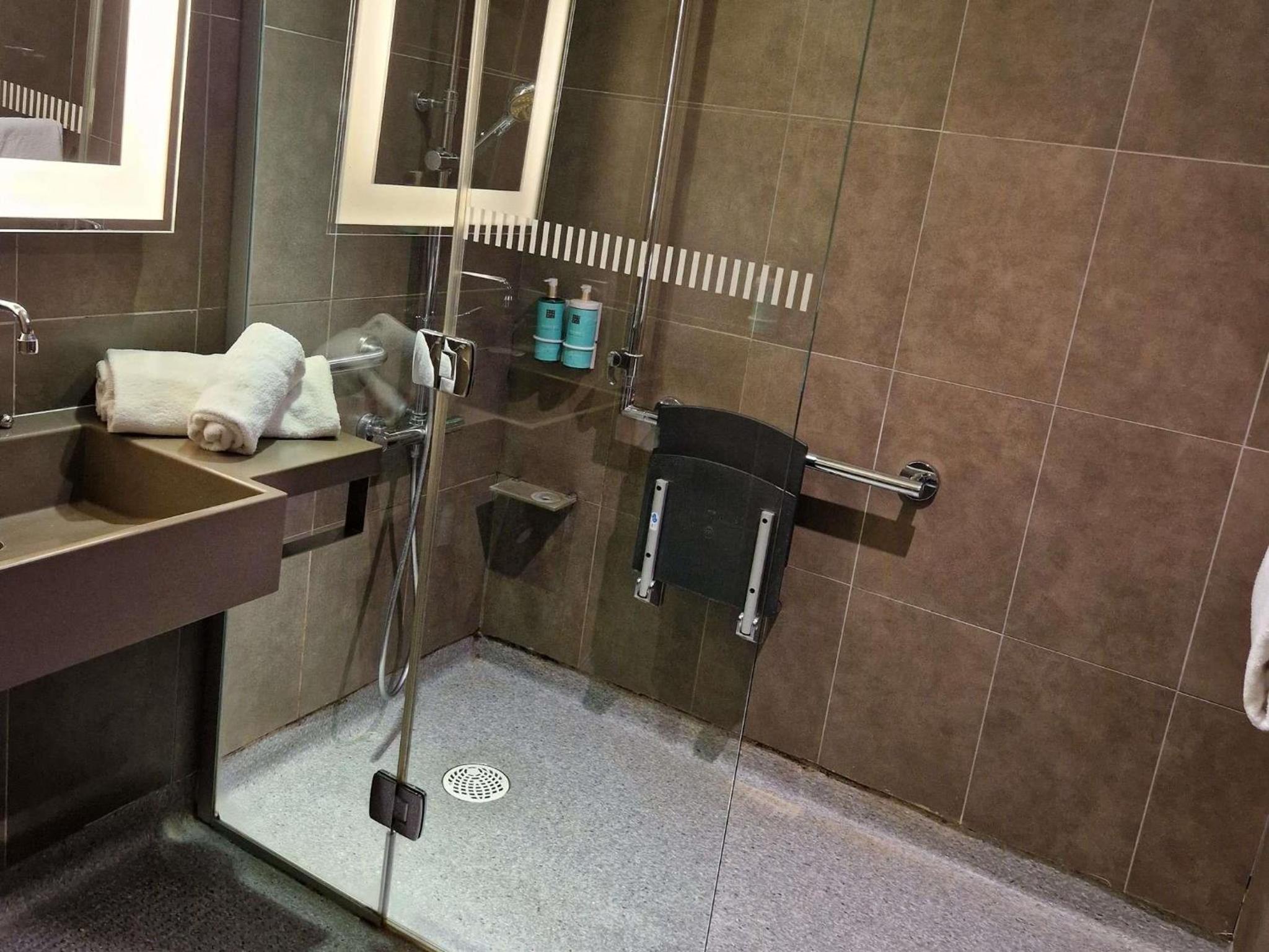 Standard Double Room - Non-Smoking - Photo 2