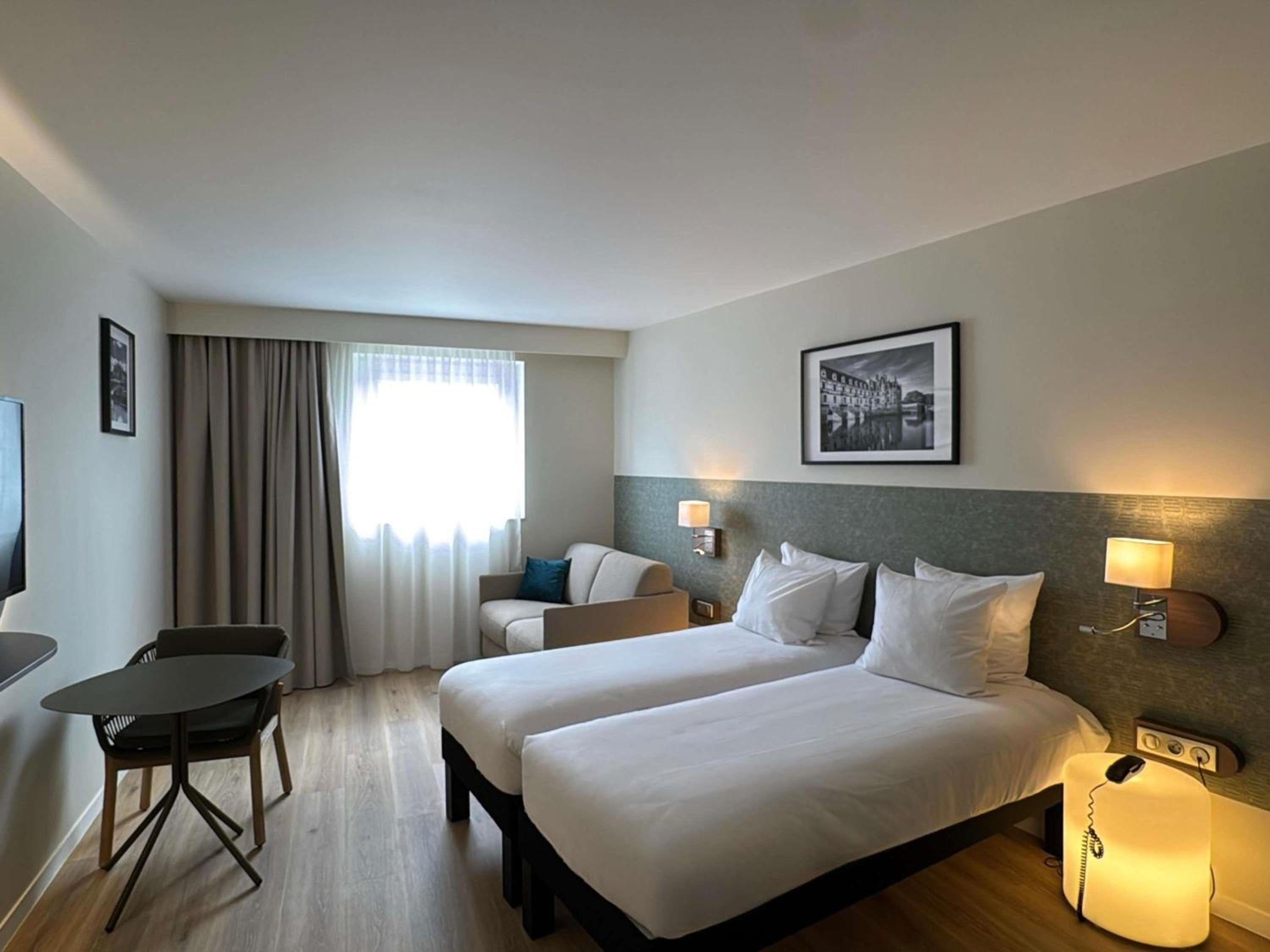 Superior Room with Three Single Beds - Photo 5