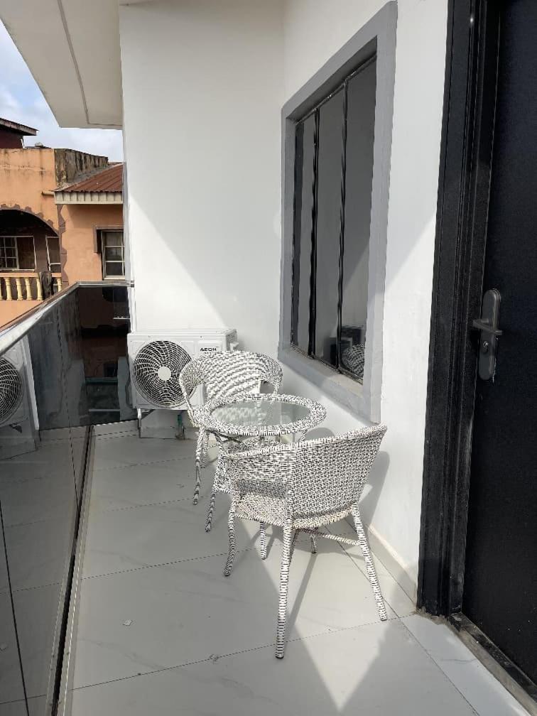One-Bedroom Apartment with Balcony