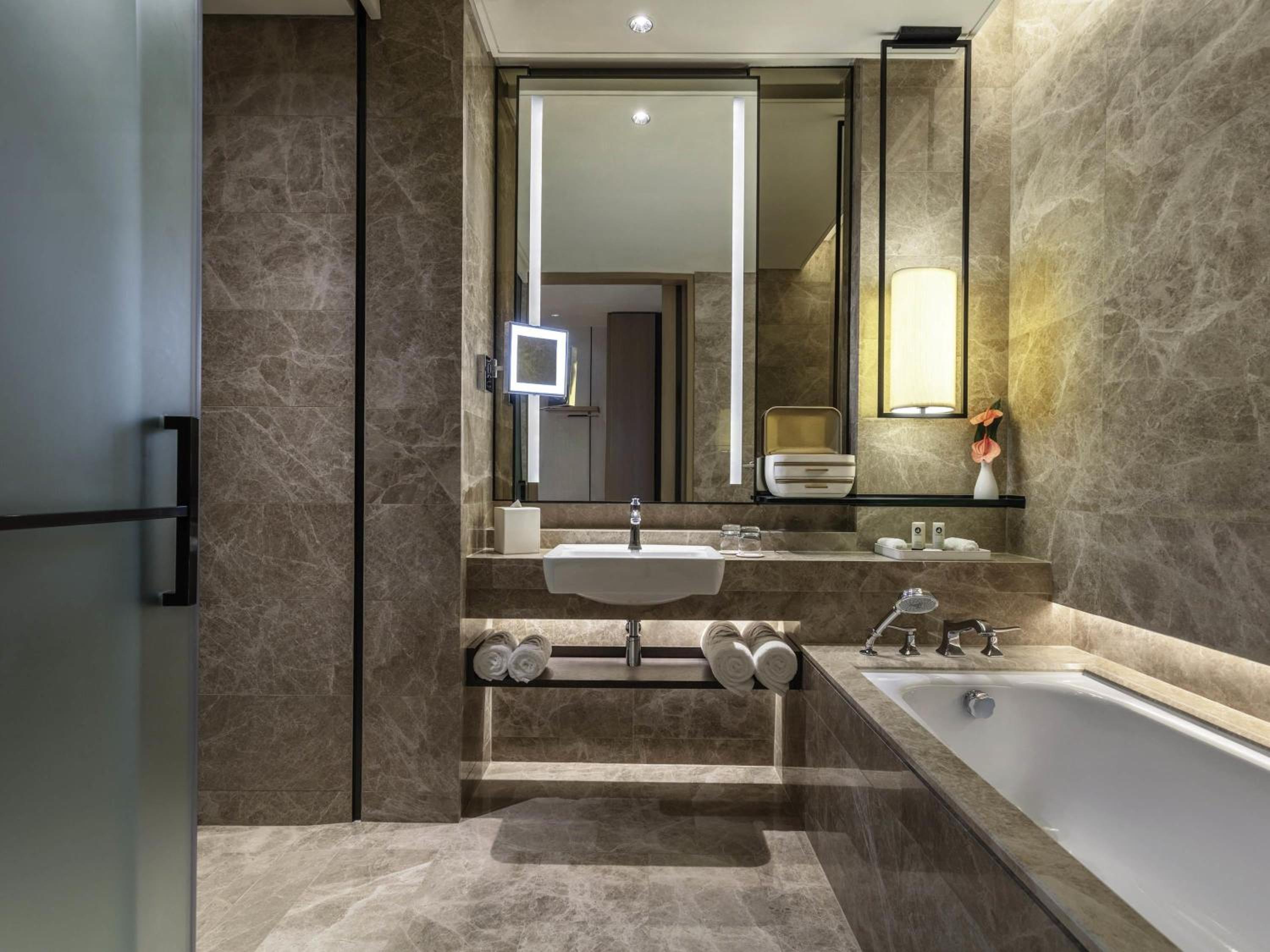 Luxury Heritage View Room, 2 Single Beds