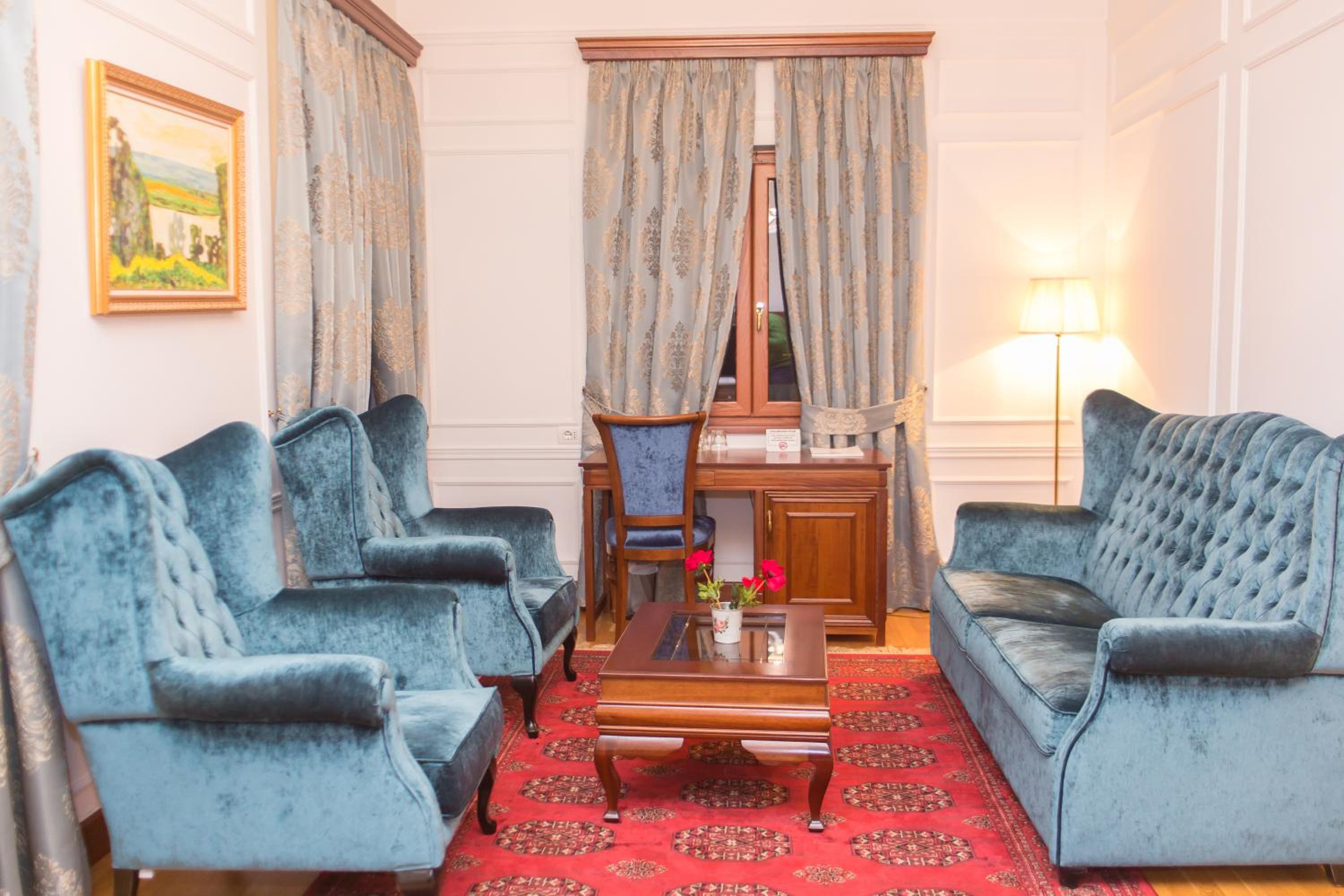 Suite with Balcony photo 3