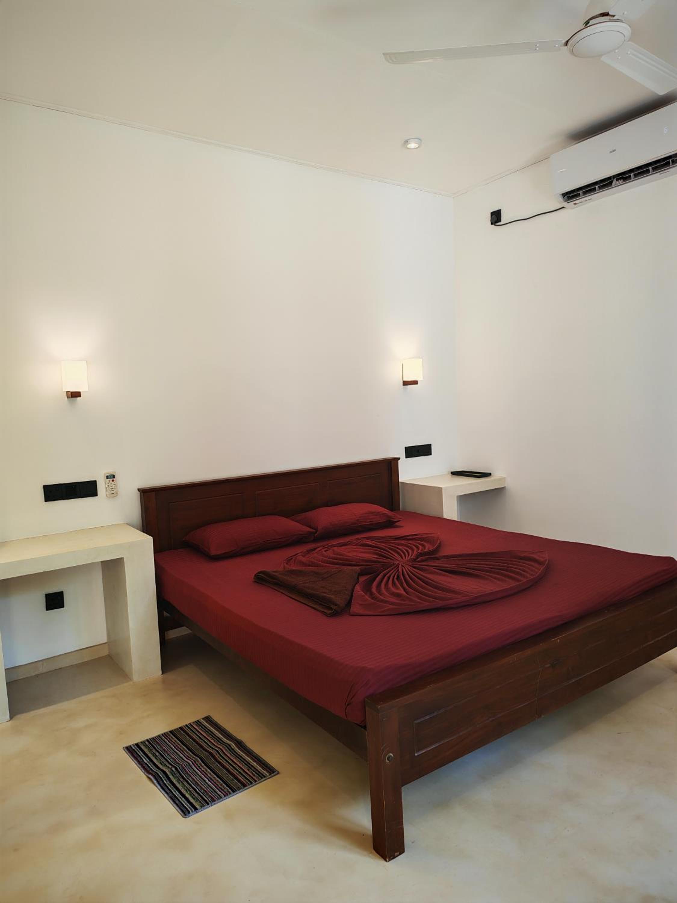 Deluxe King Room photo 1
