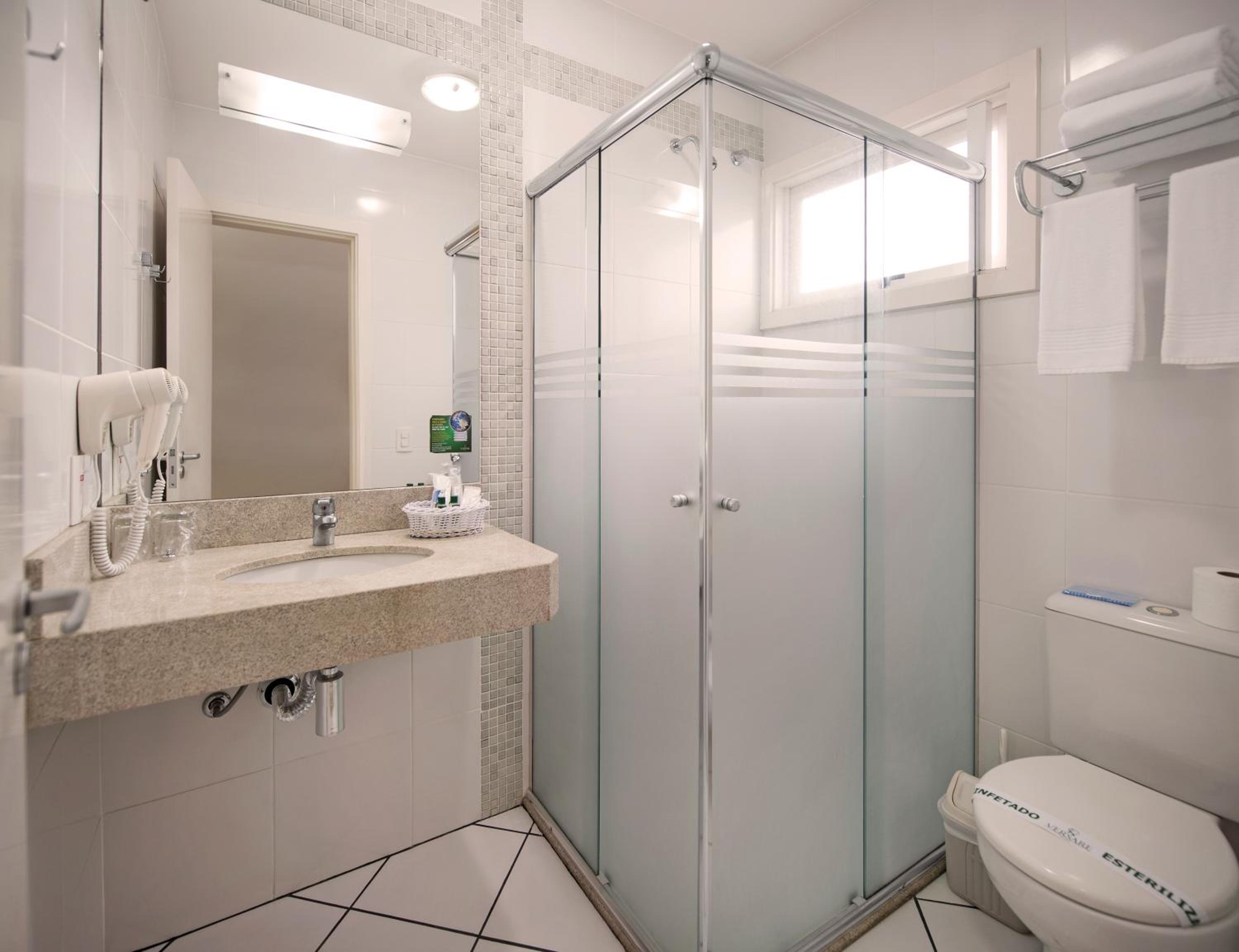 Standard Double or Twin Room photo 2