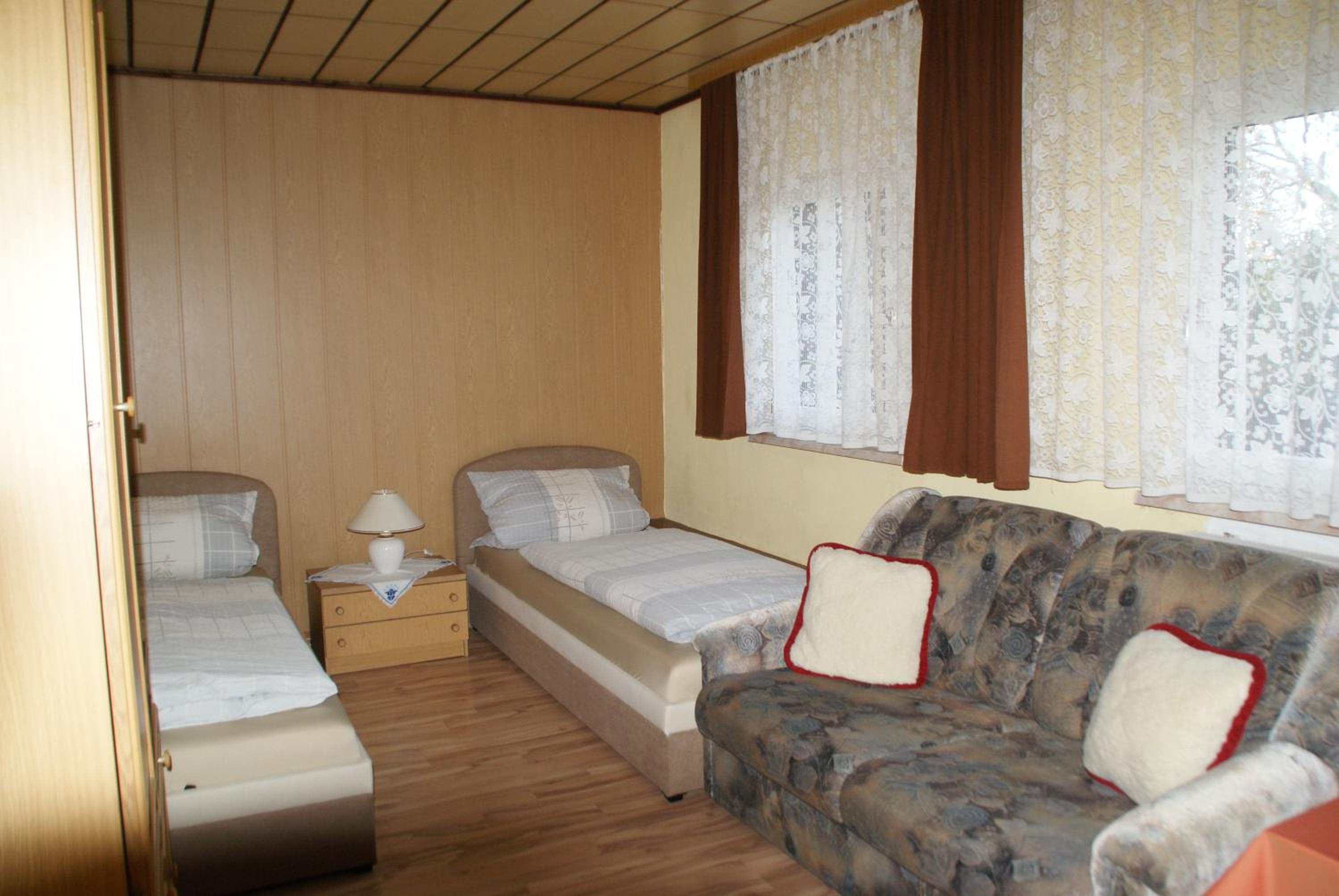 Standard Twin Room with Garden View photo 2