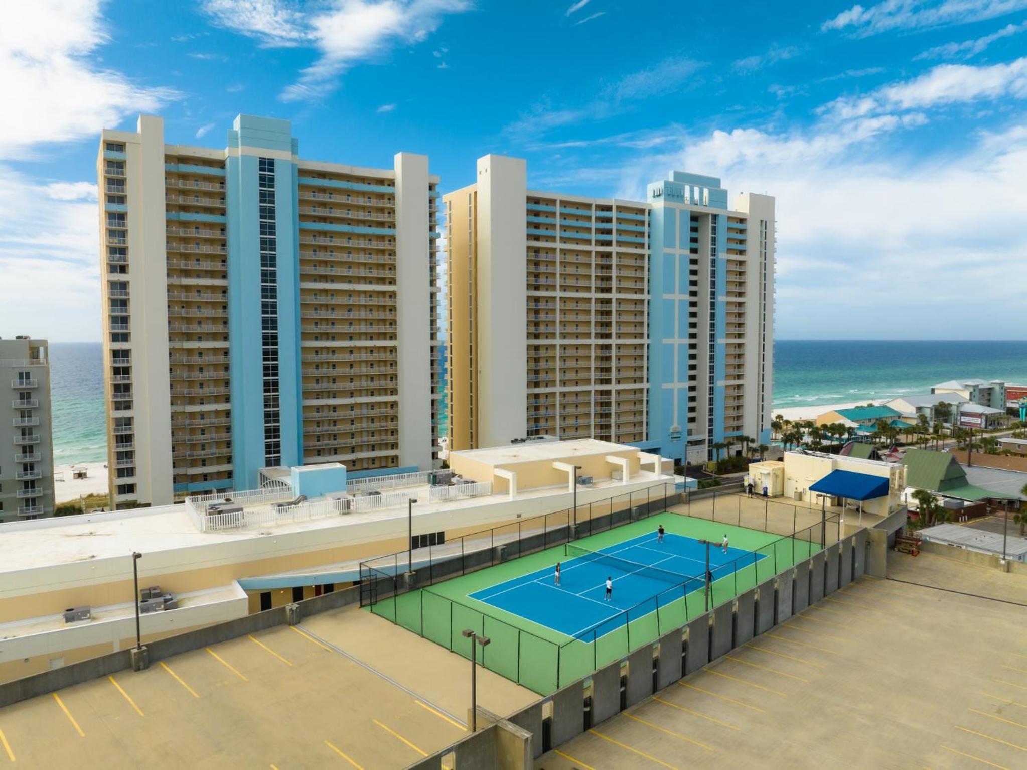 Three-Bedroom Apartment with Balcony