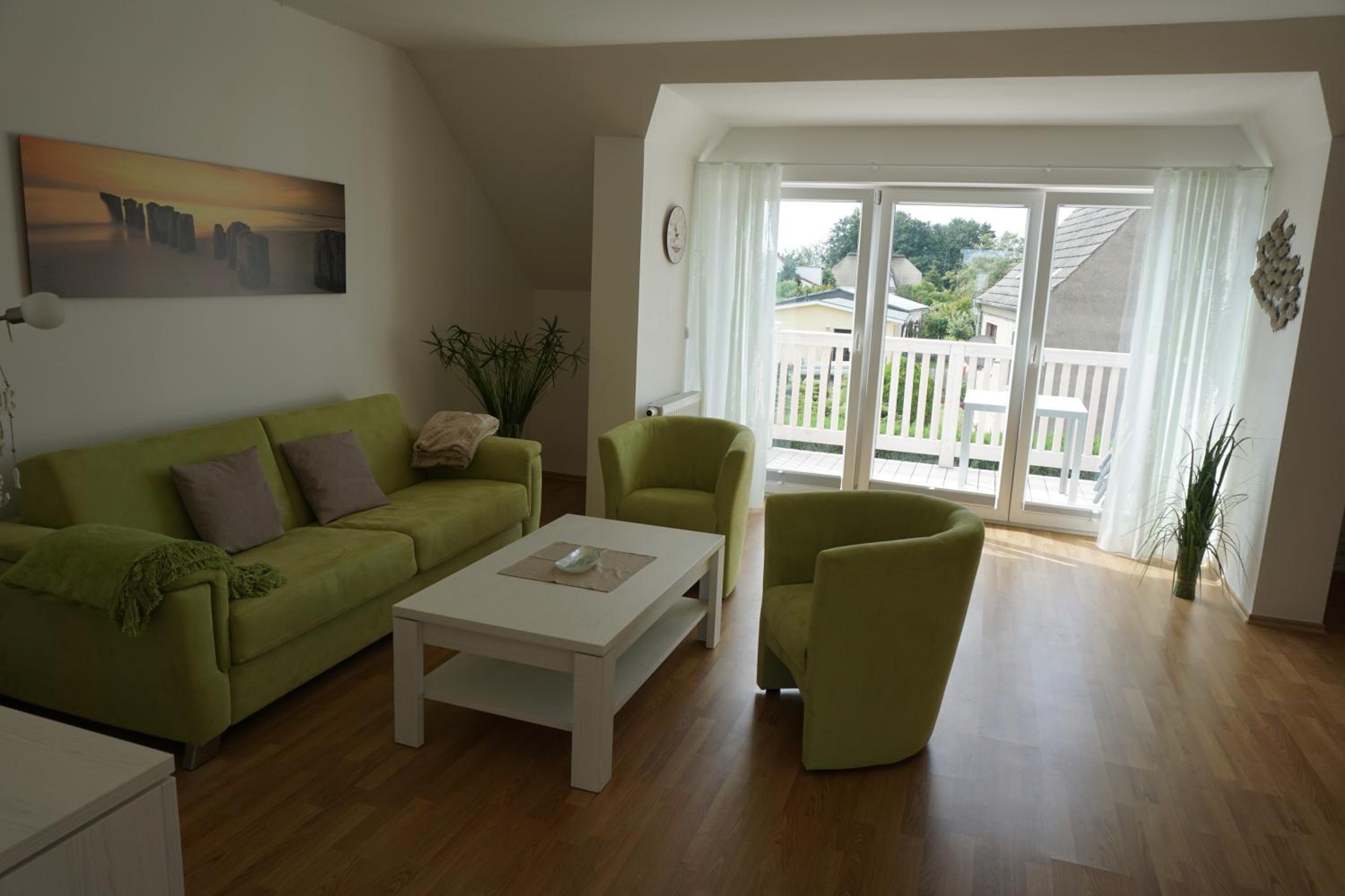 Apartment with Balcony No. 5 - Small Sleeping Room photo 1