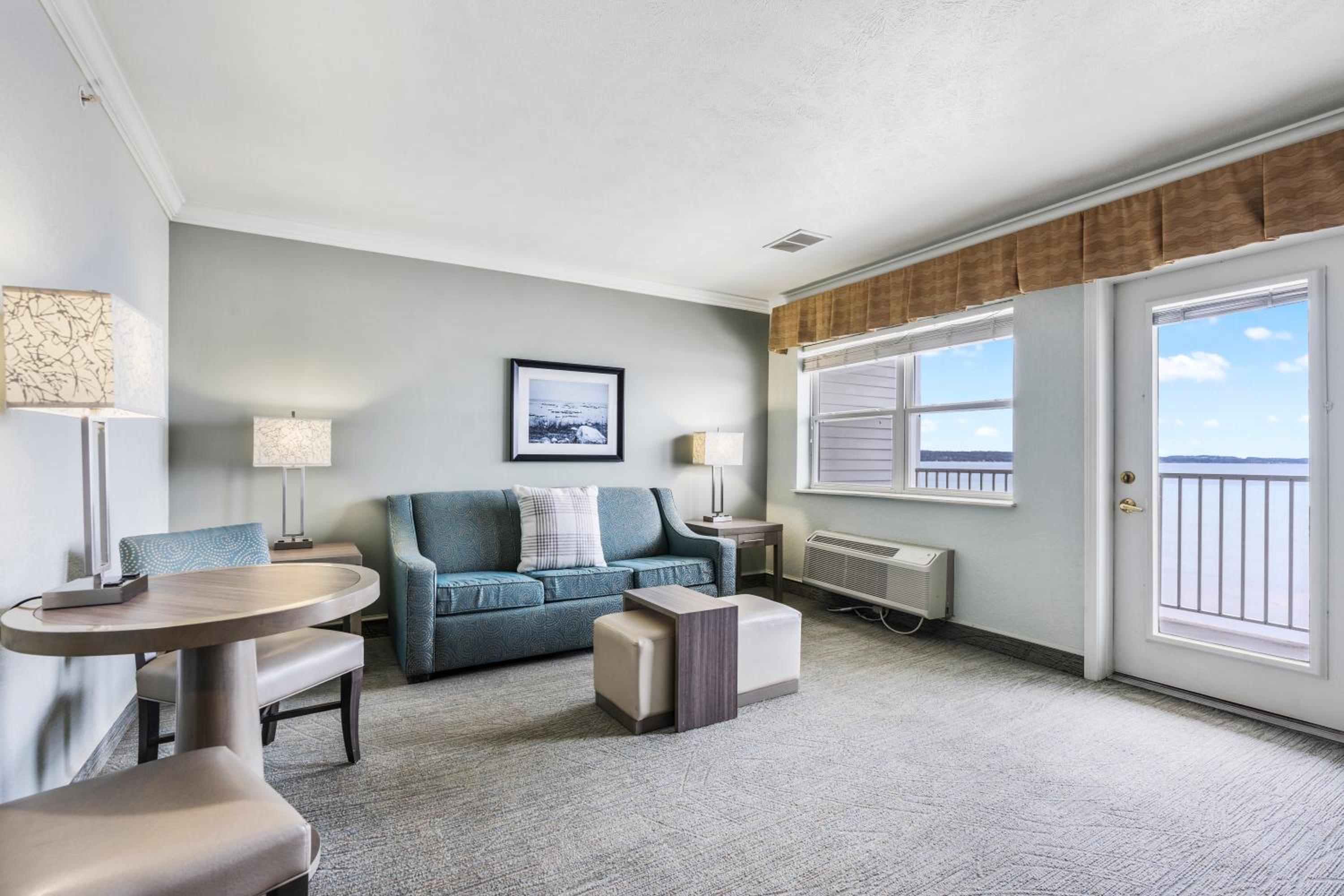 Superior King Suite - Photo 4