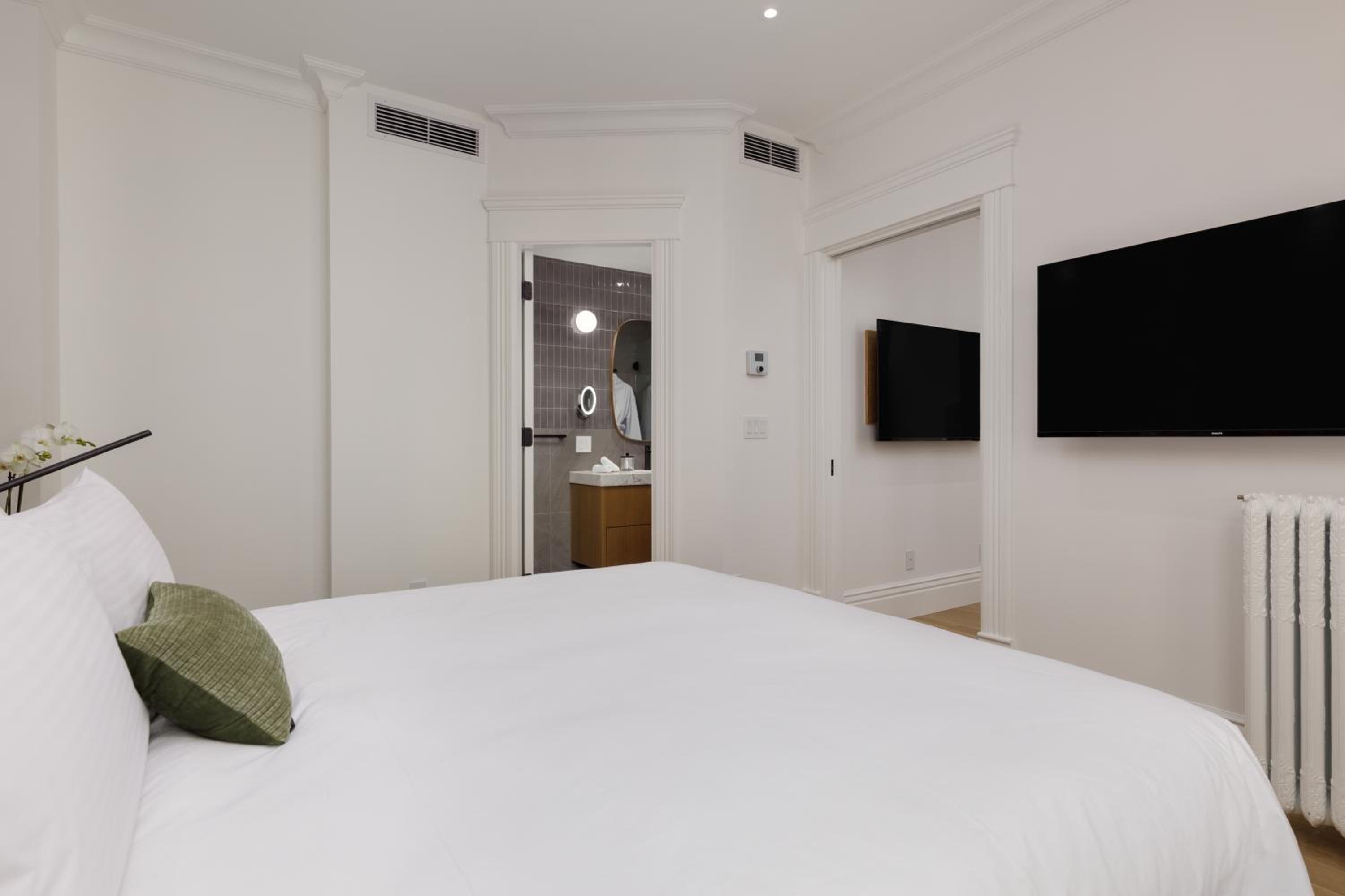 Junior Suite thumbnail 6