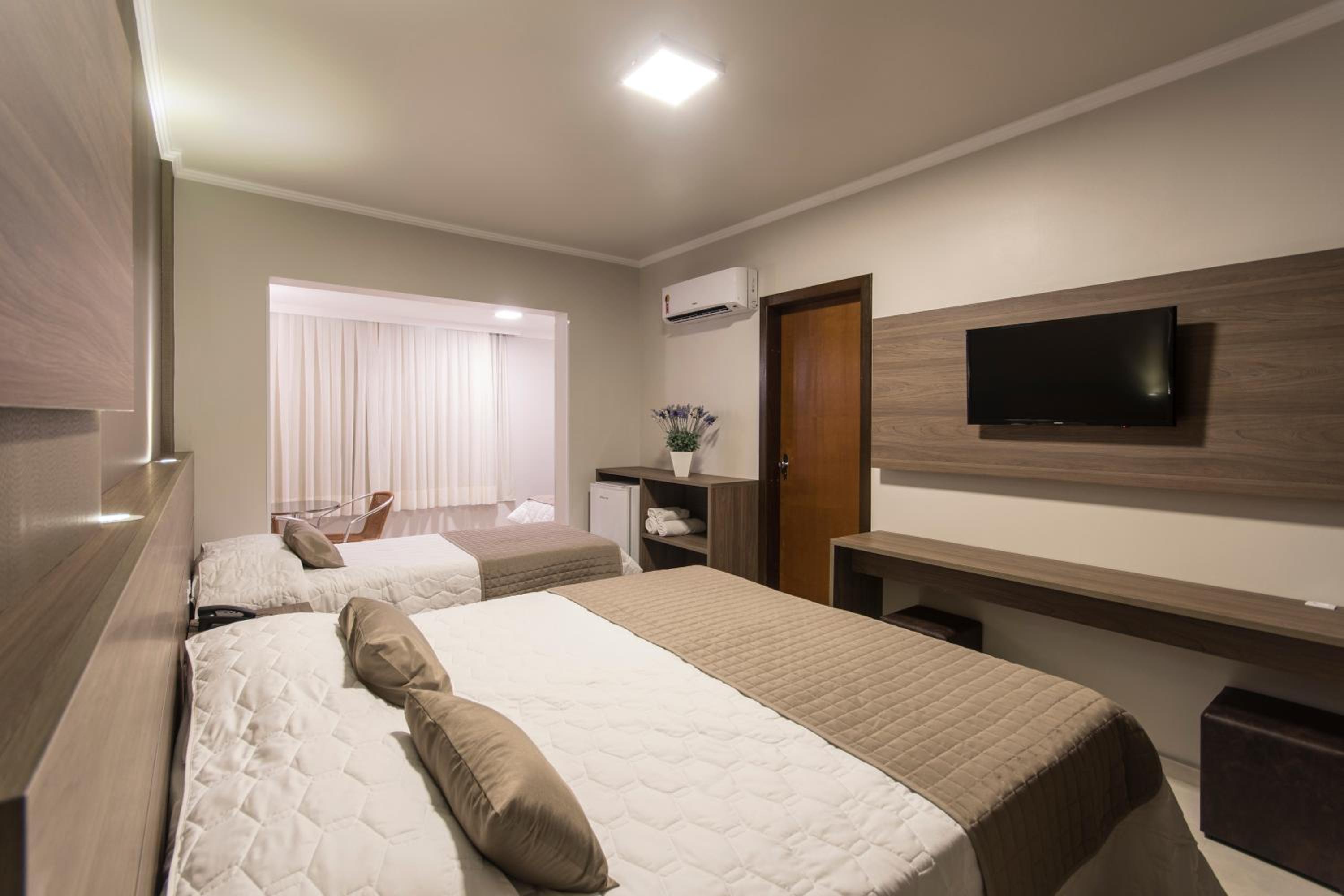 Superior Quadruple Room photo 3
