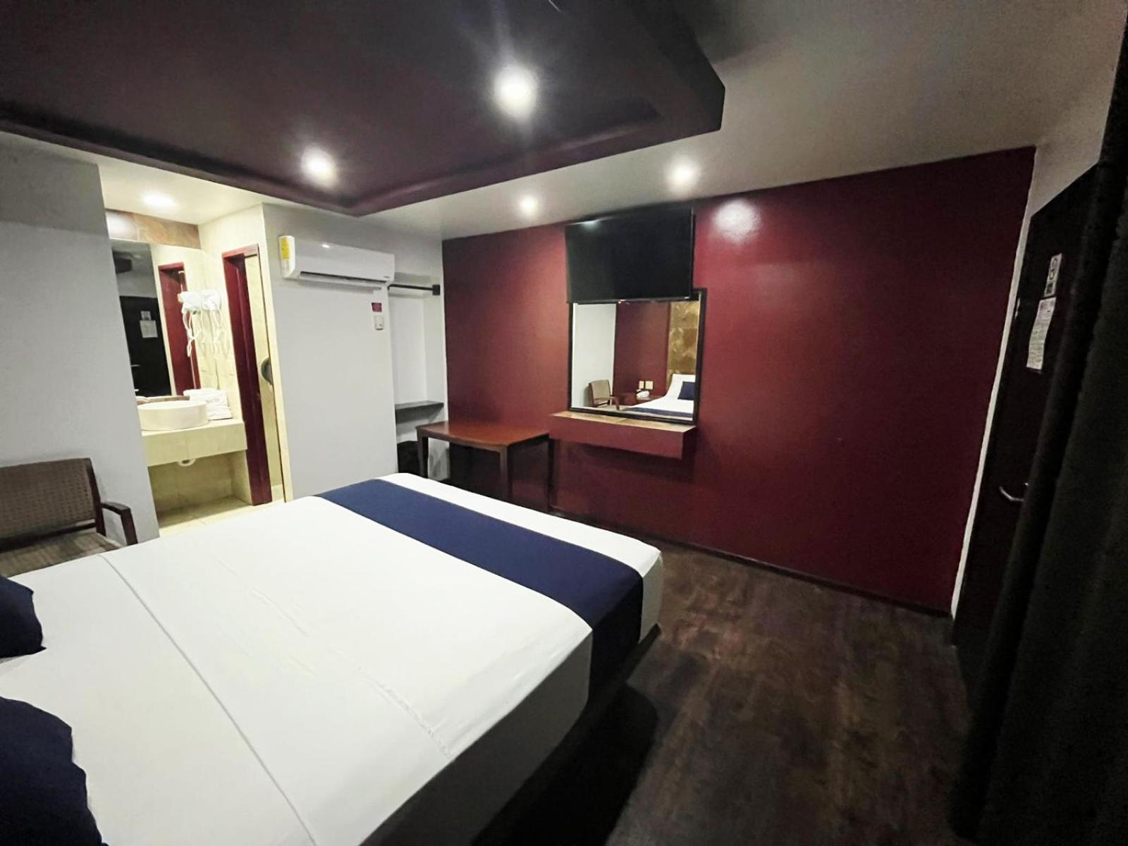 Standard King Room