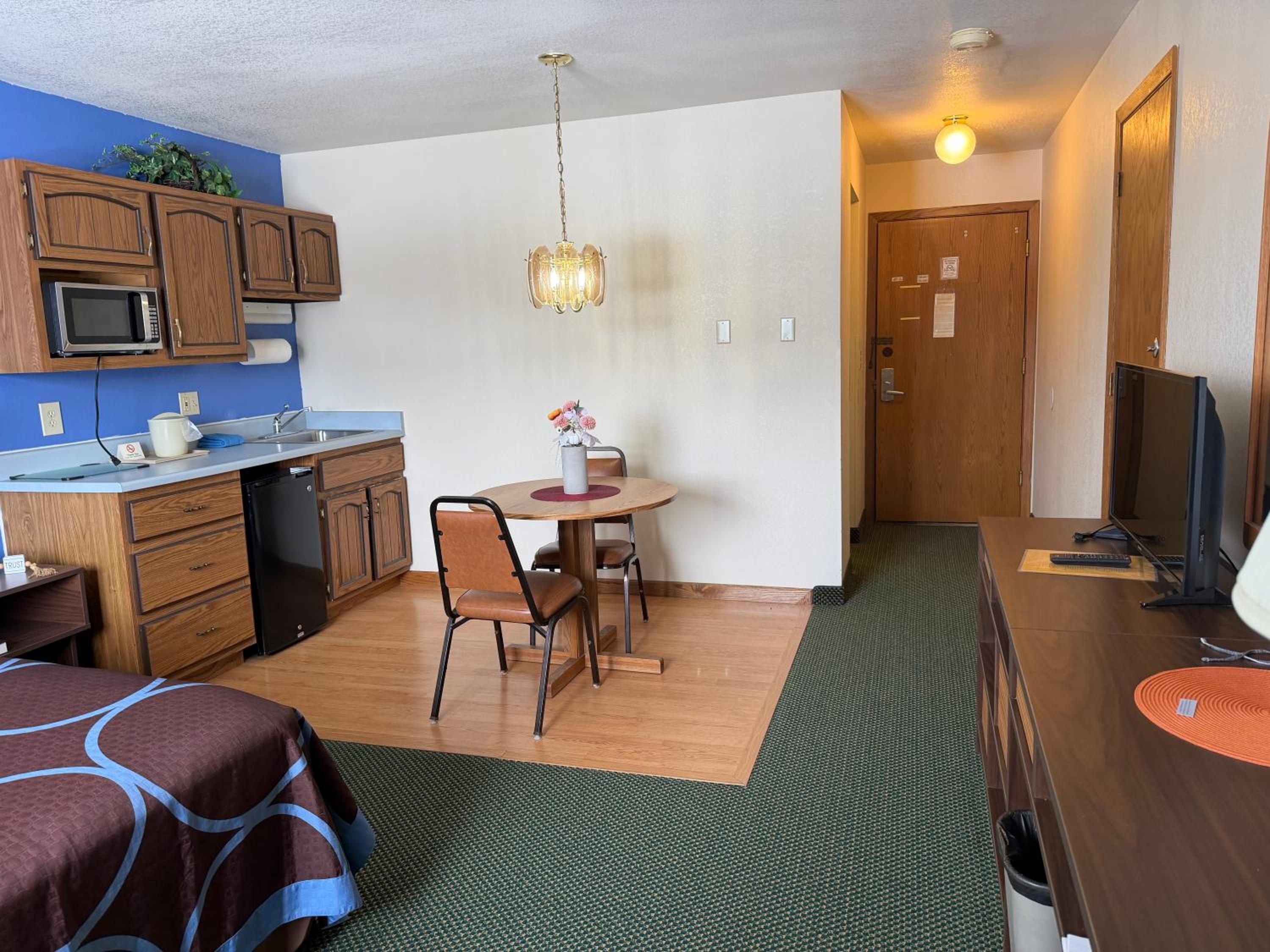 Studio Apartment, 1 Queen Bed - Photo 6