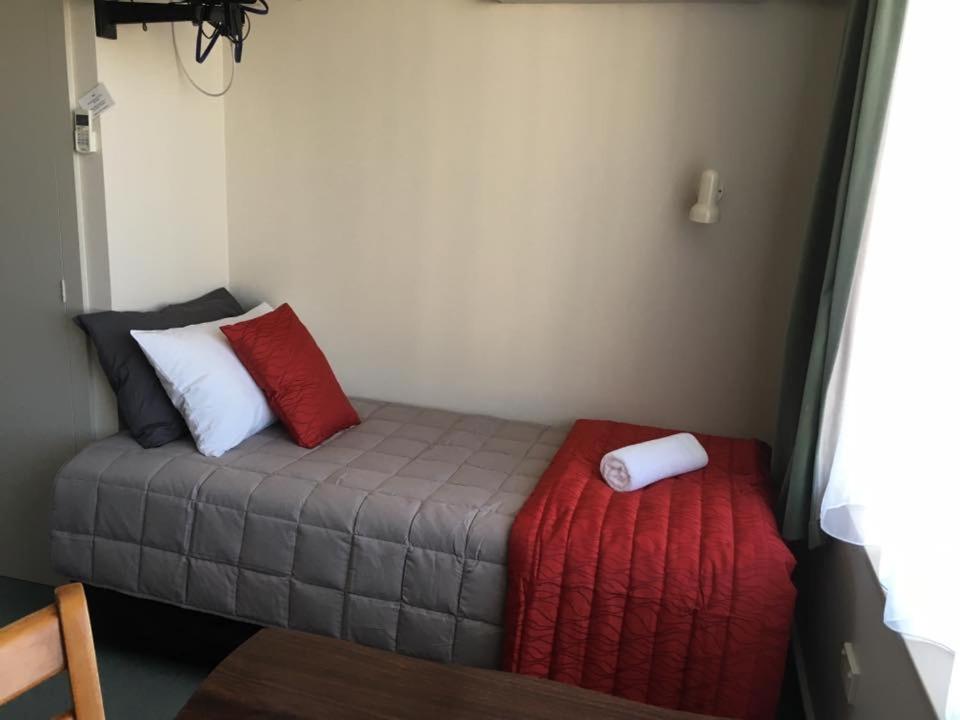 Deluxe One-Bedroom Apartment - Photo 1