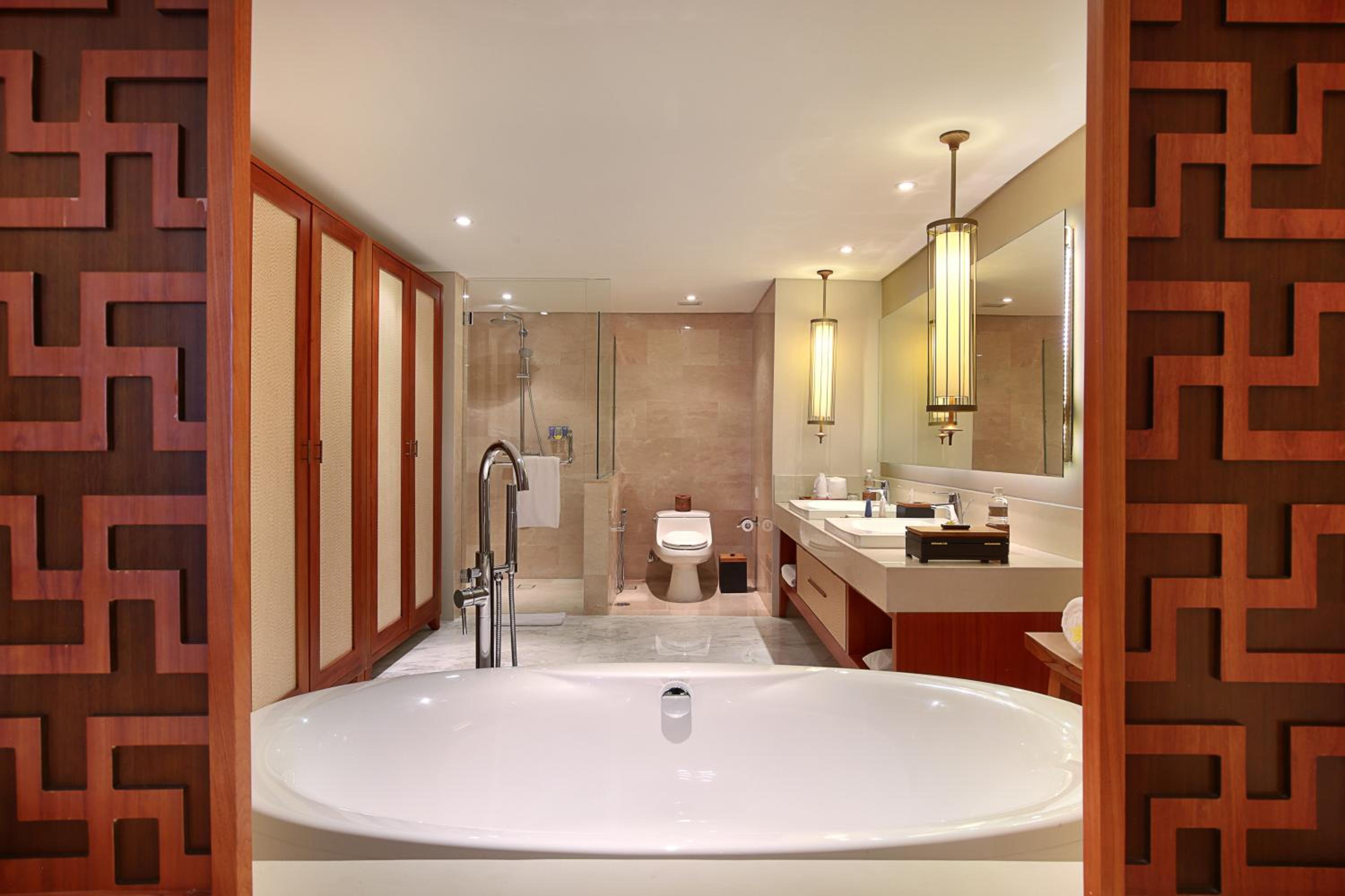 Two-Bedroom Family Suite with One-Time Mini-bar photo 3