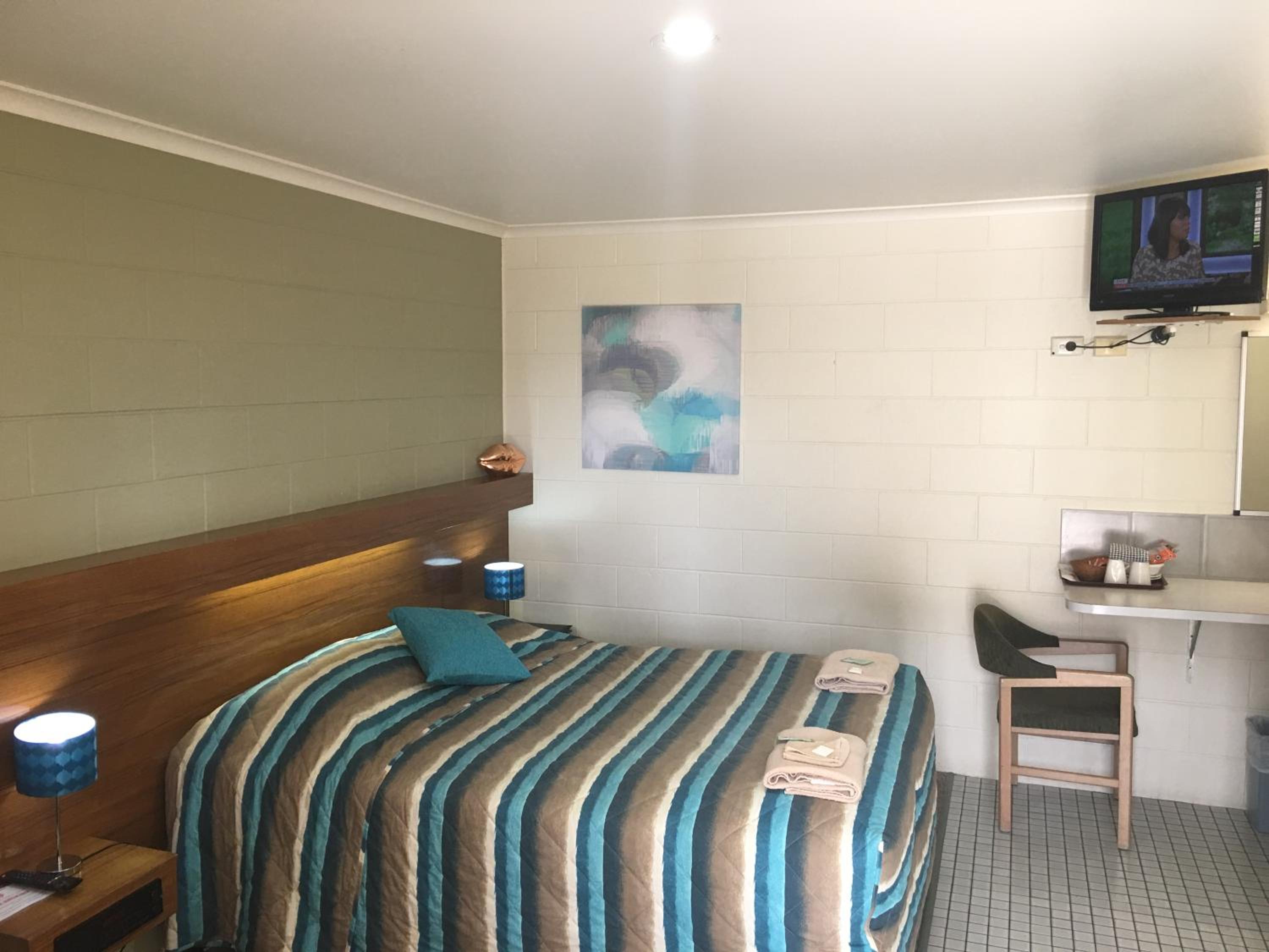 Queen Room photo 1