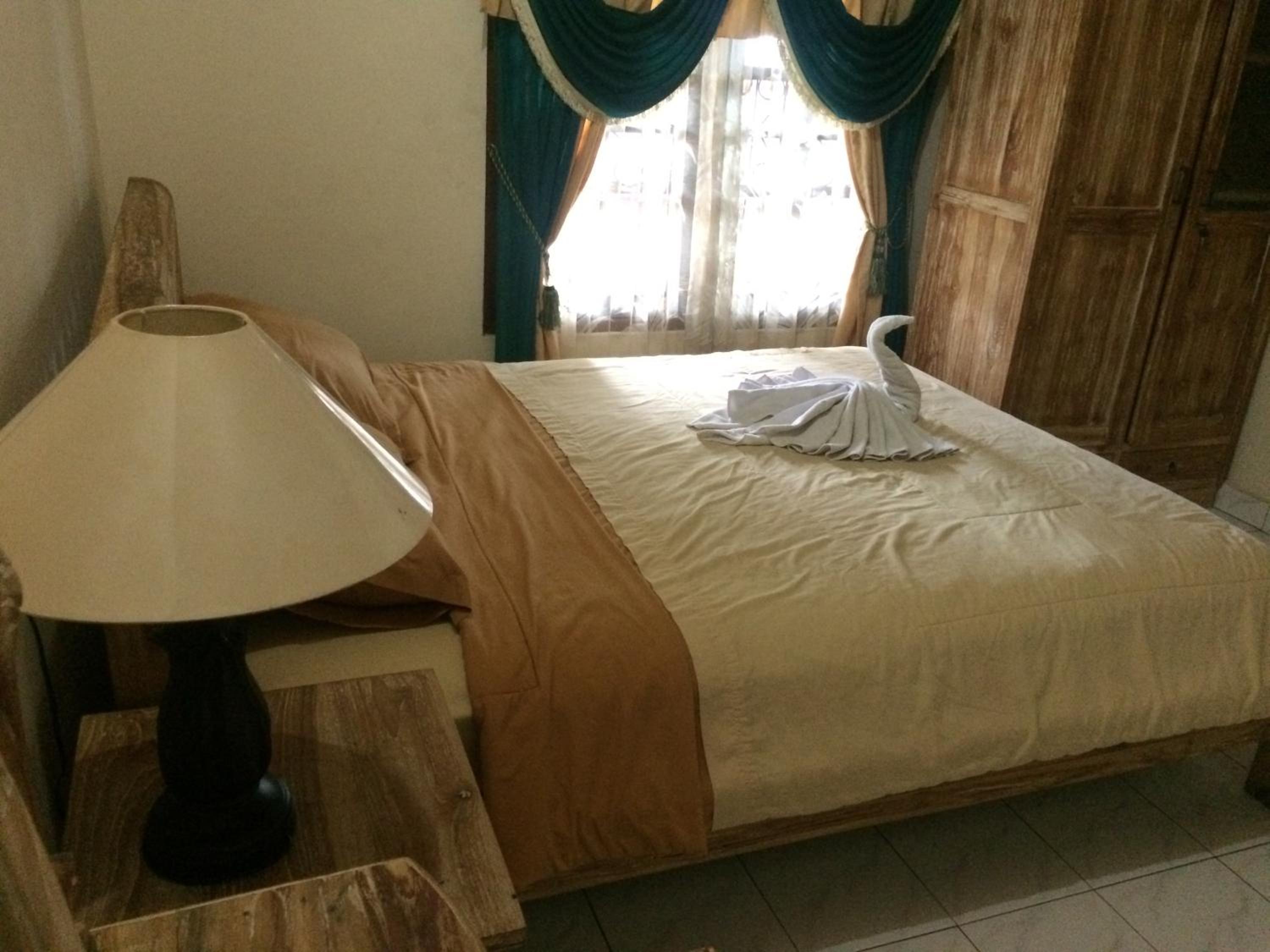 Standard Double Room - Photo 35