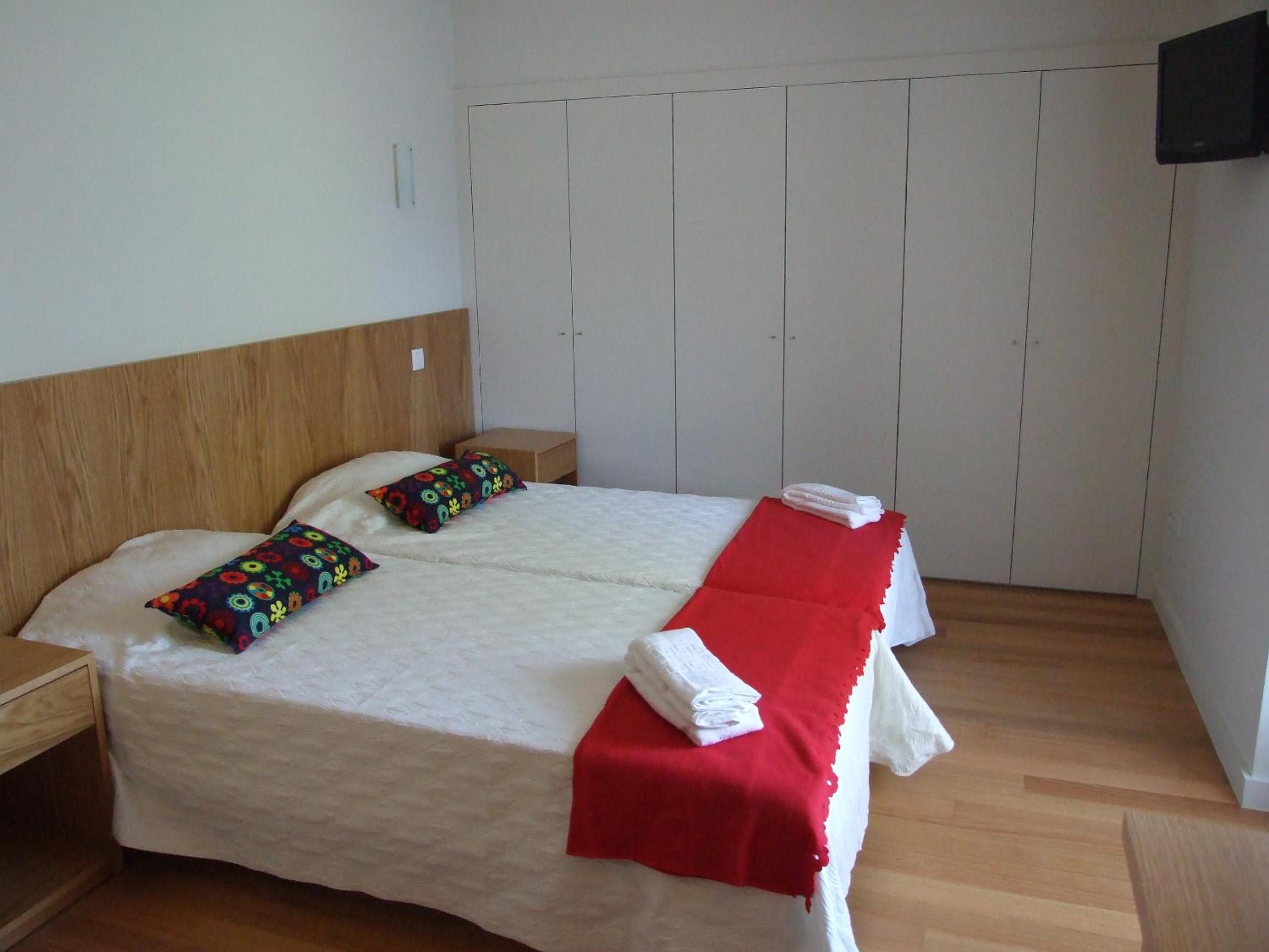 Twin Room - Photo 1