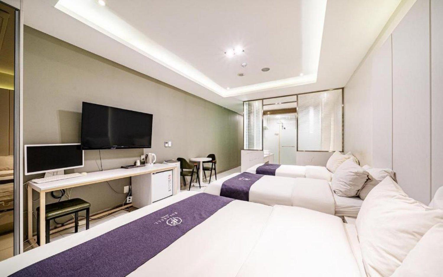 Superior Triple Room photo 2