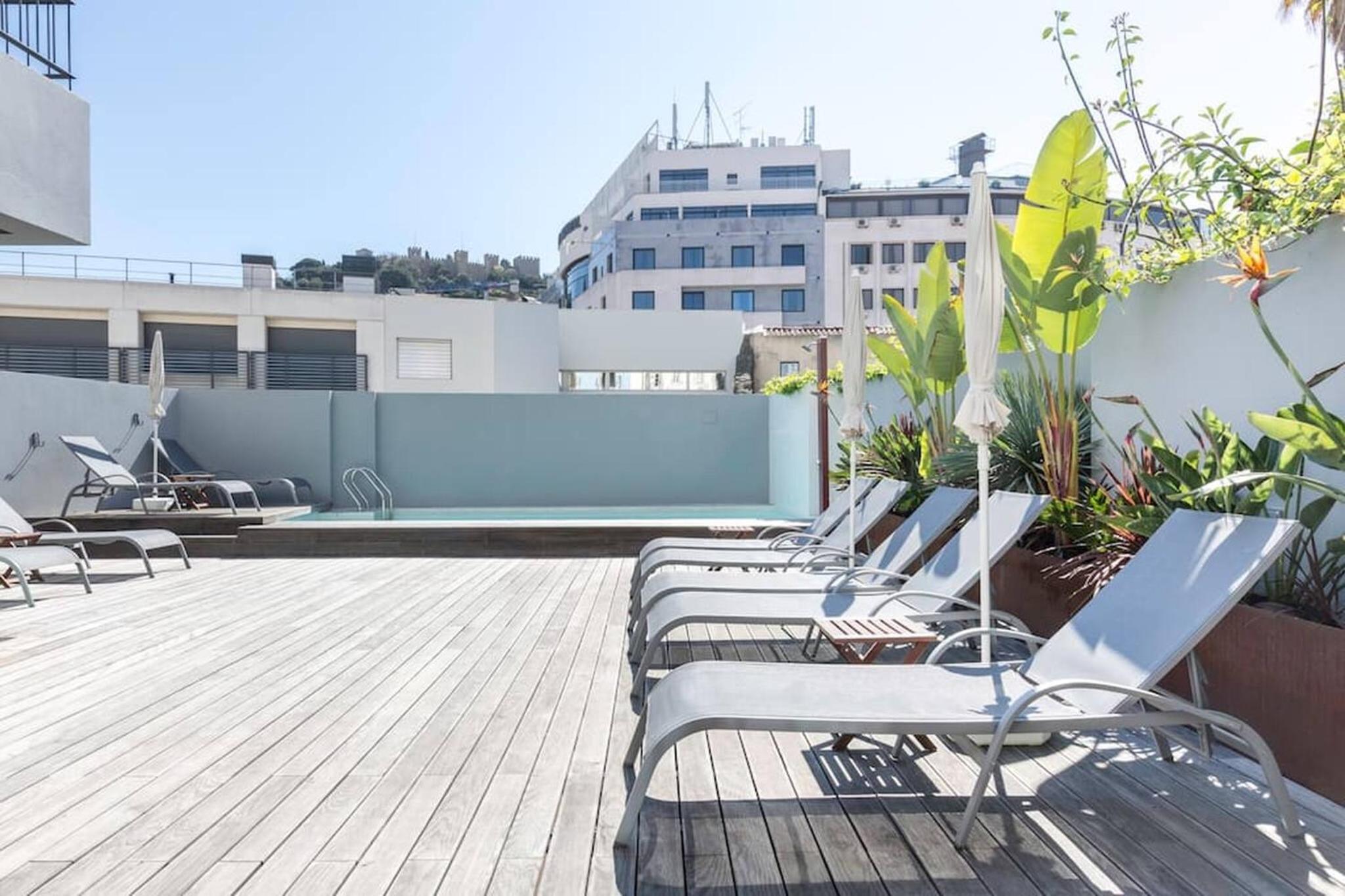 One-Bedroom Apartment with City View photo 1