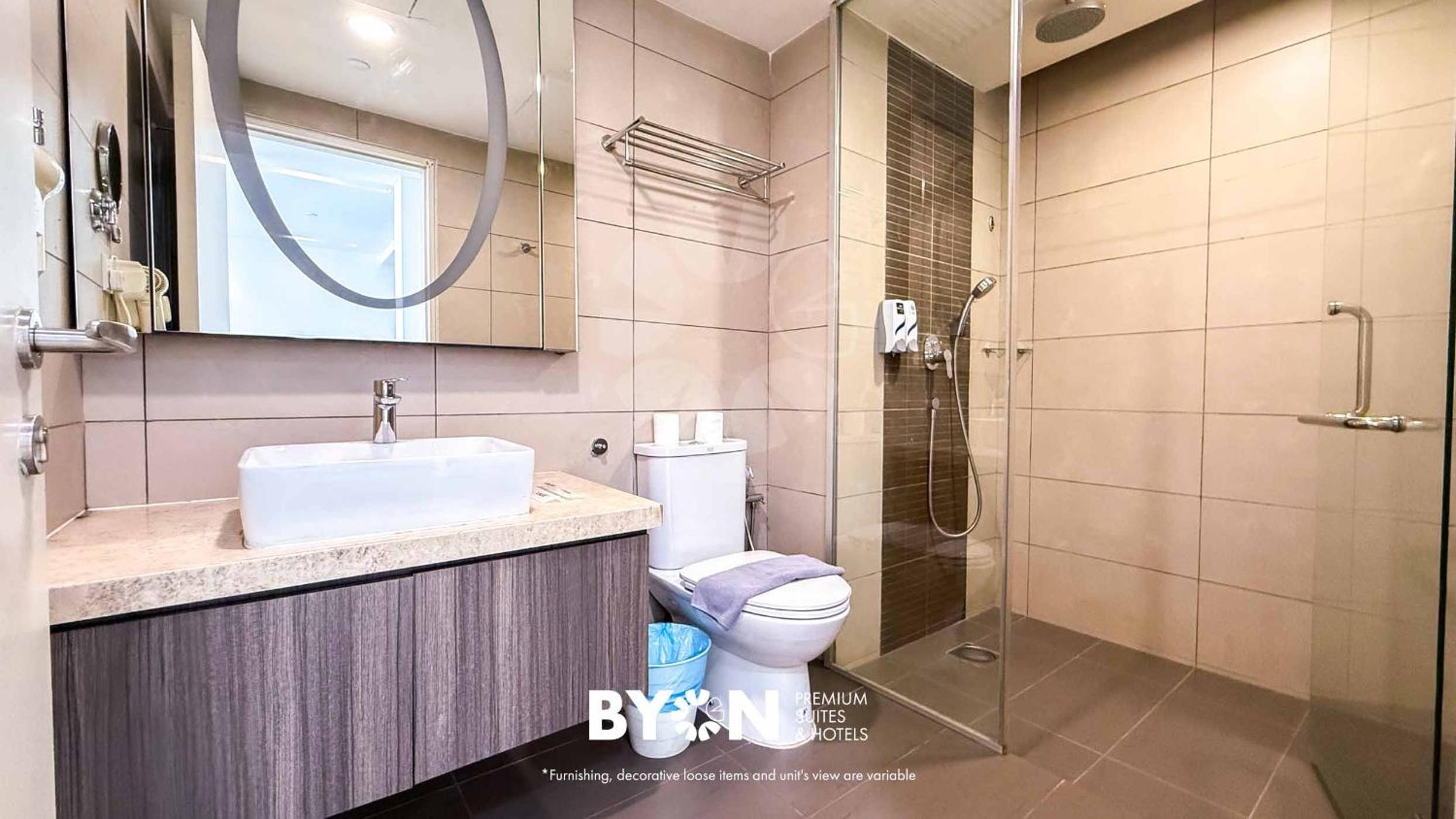 Executive One Bedroom Suite - Photo 5