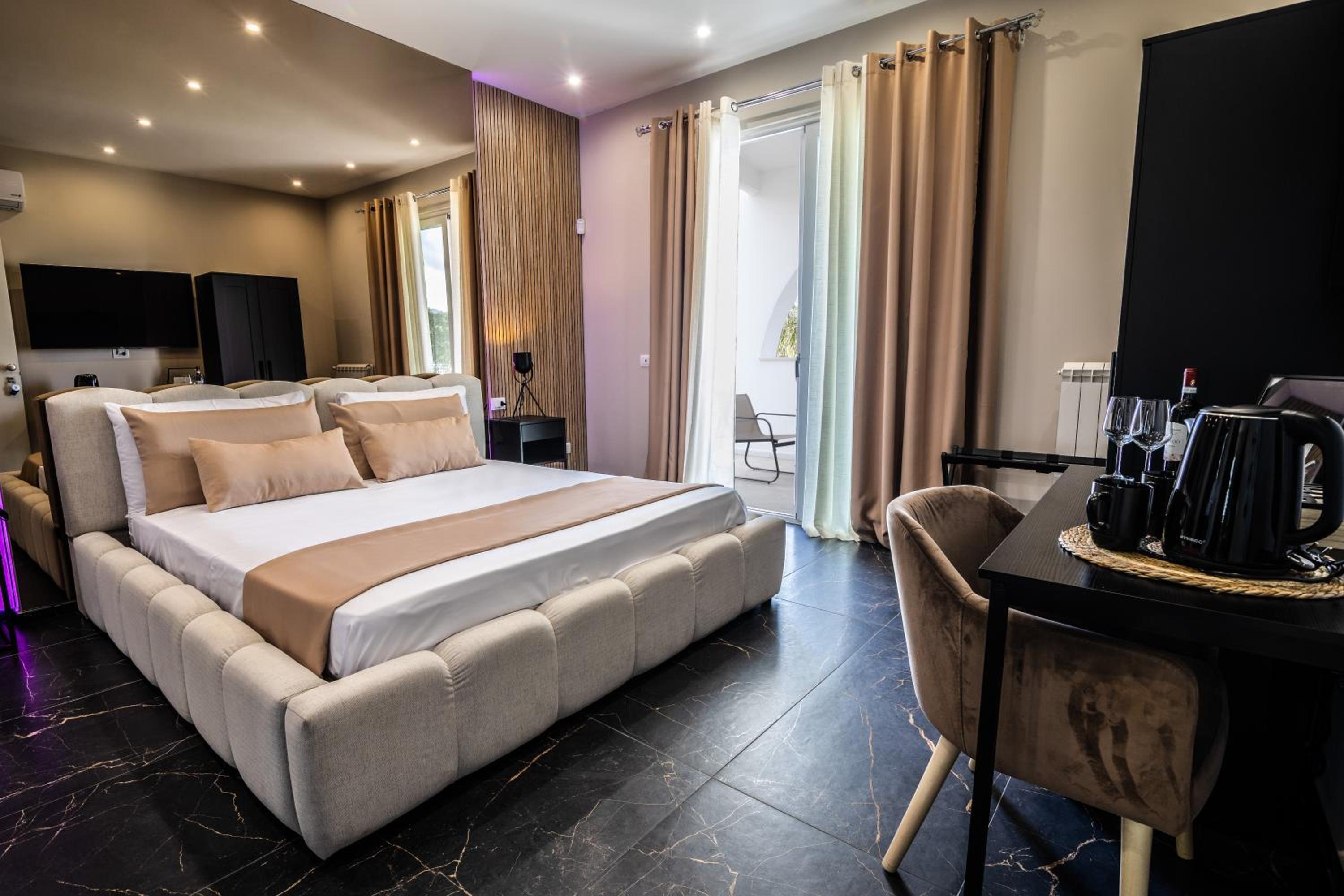 Queen Room with Sea View photo 3