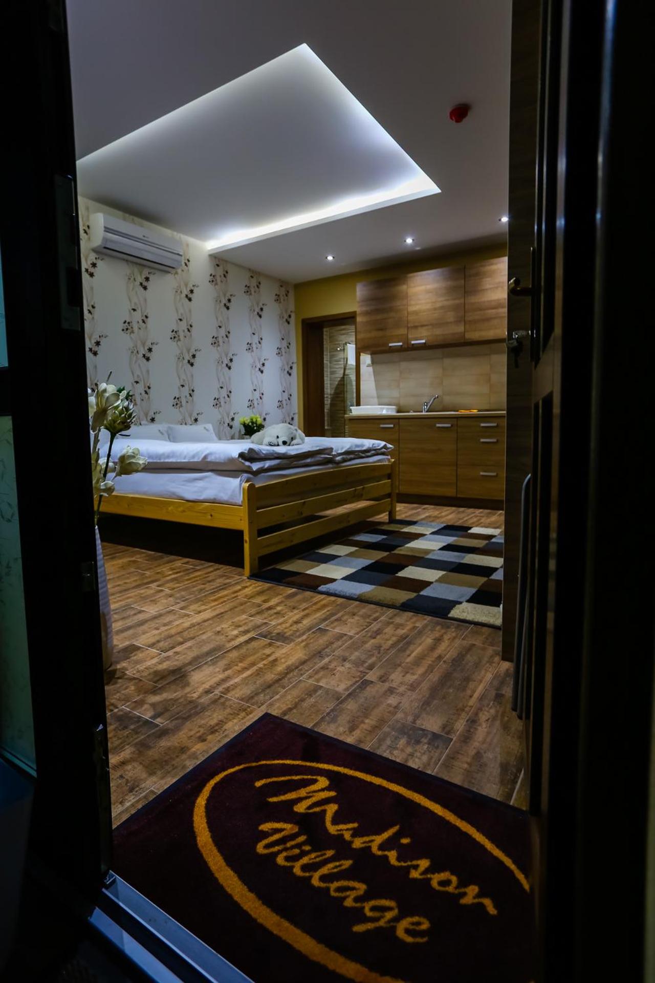 Superior Apartment with Double Bed or Twin Beds - Photo 13