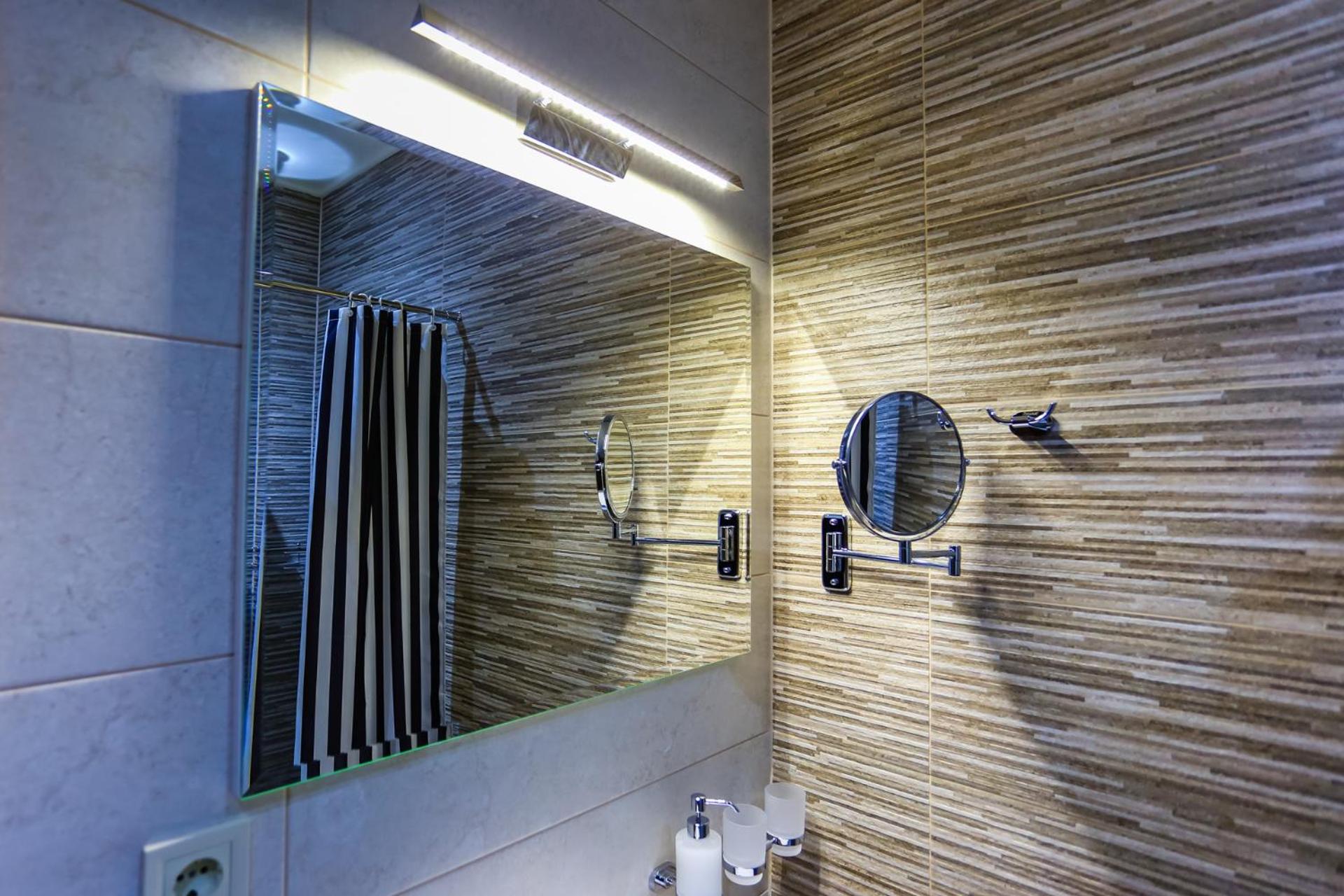 Superior Apartment with Double Bed or Twin Beds - Photo 7