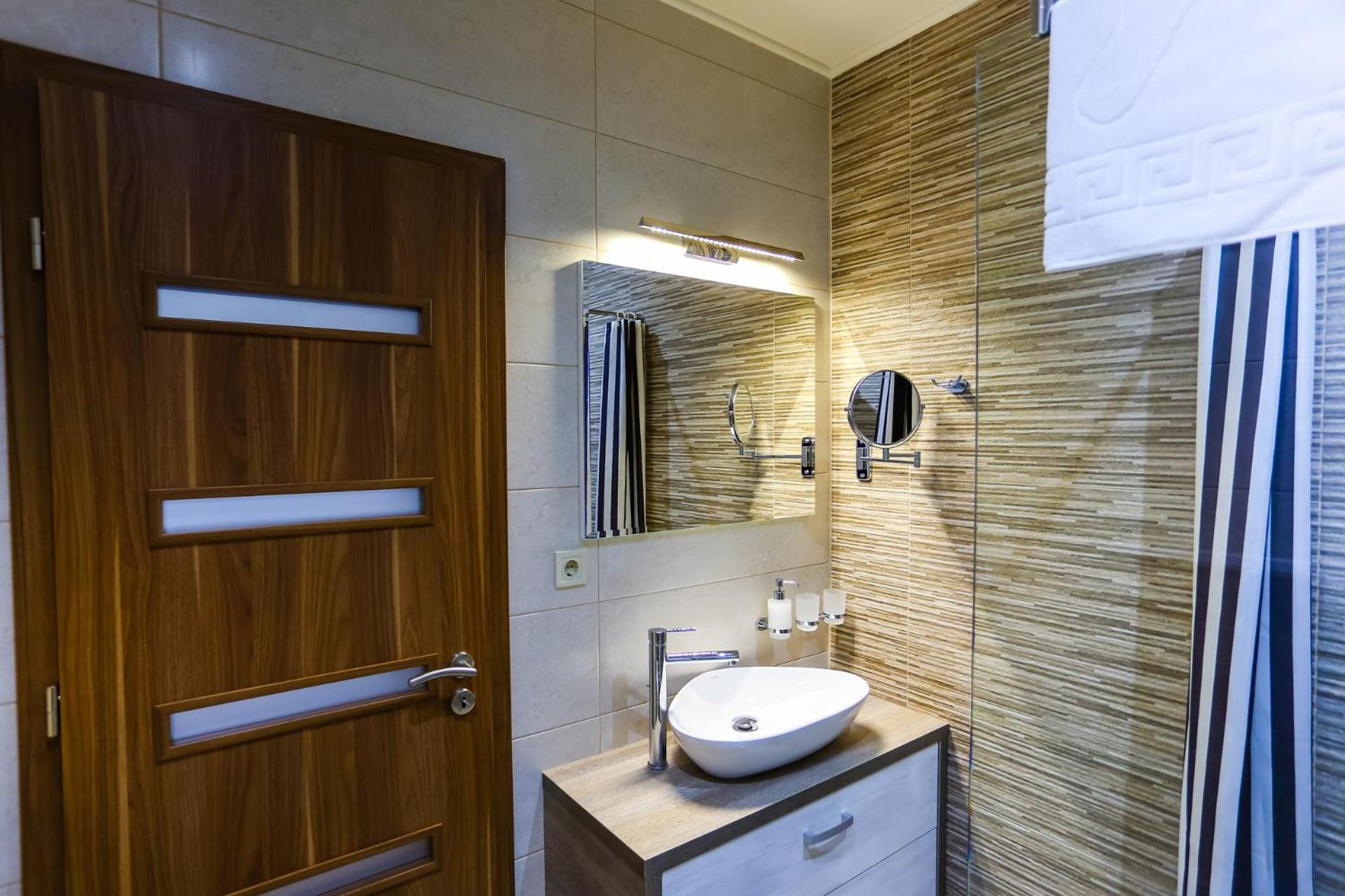 Superior Apartment with Double Bed or Twin Beds - Photo 8