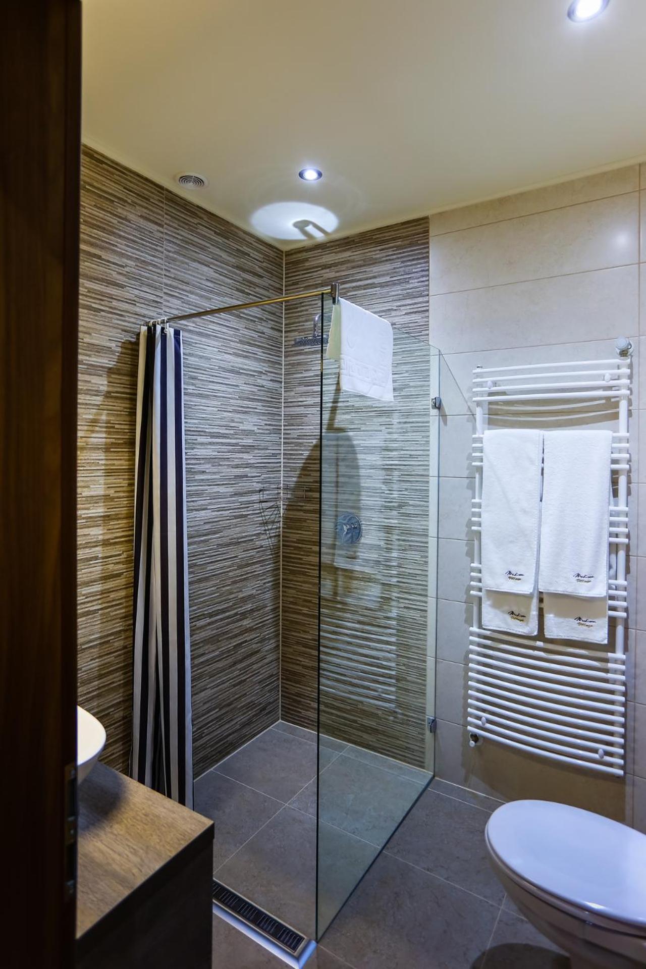 Superior Apartment with Double Bed or Twin Beds - Photo 10