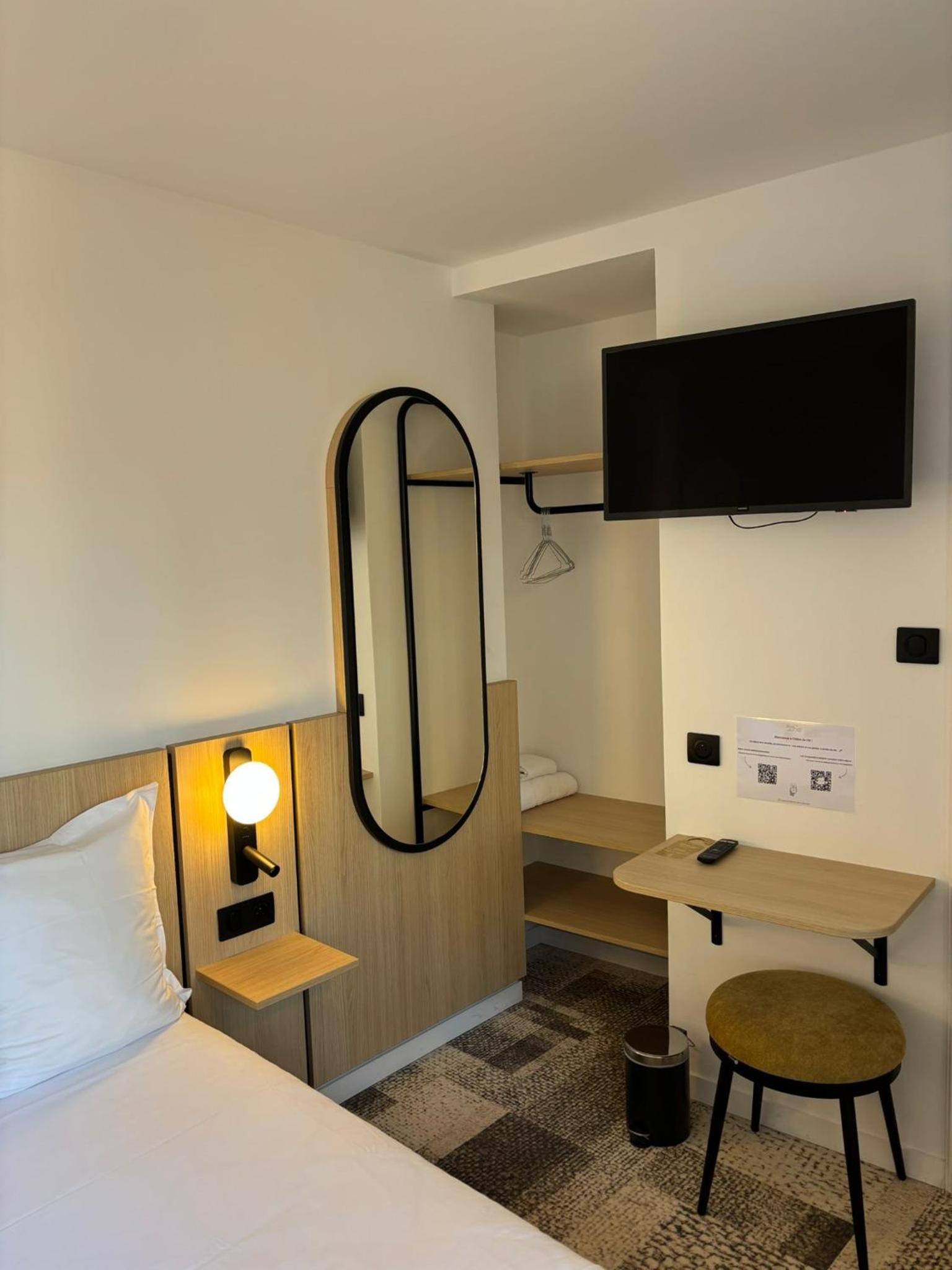Double Room - Photo 2