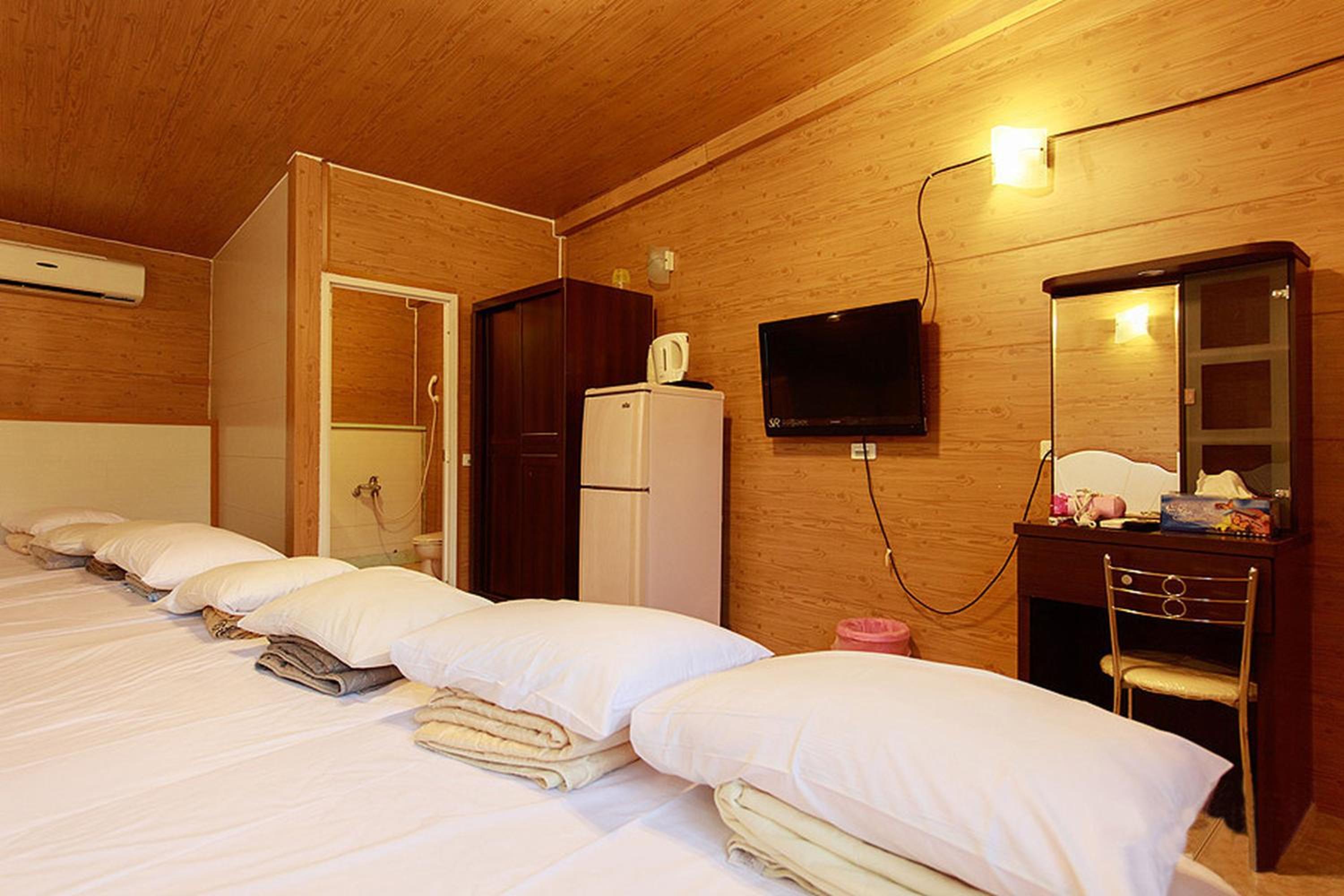 Holiday Home (8 Adults) photo 2