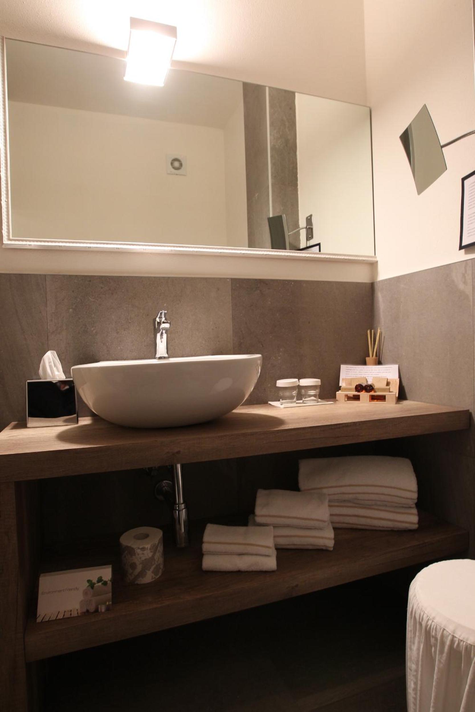 Superior Double or Twin Room - Photo 3