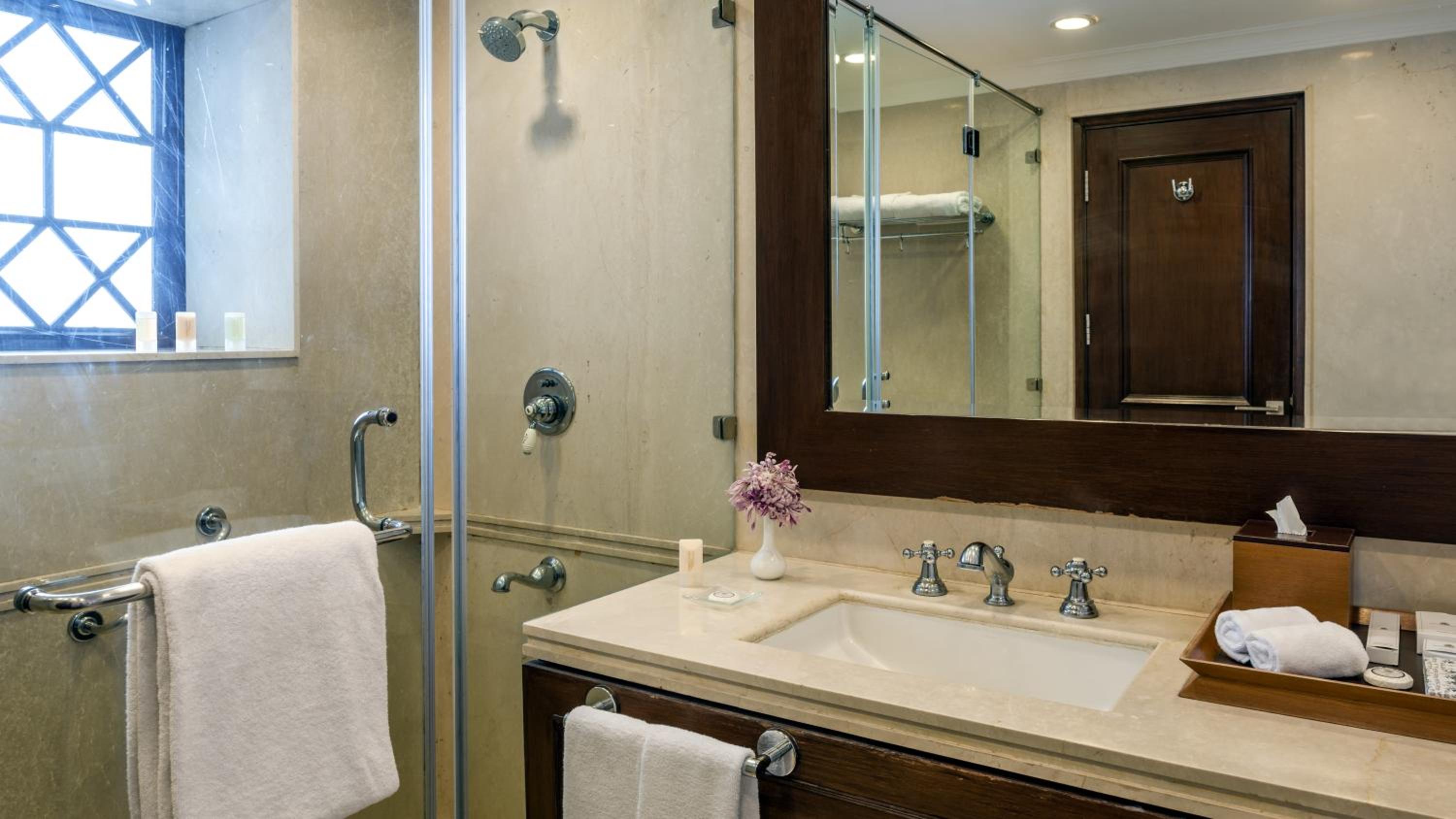 Claridges Room with 20 % off on food, soft beverages and Spa along with free pickup and drop to Mall Road photo 2
