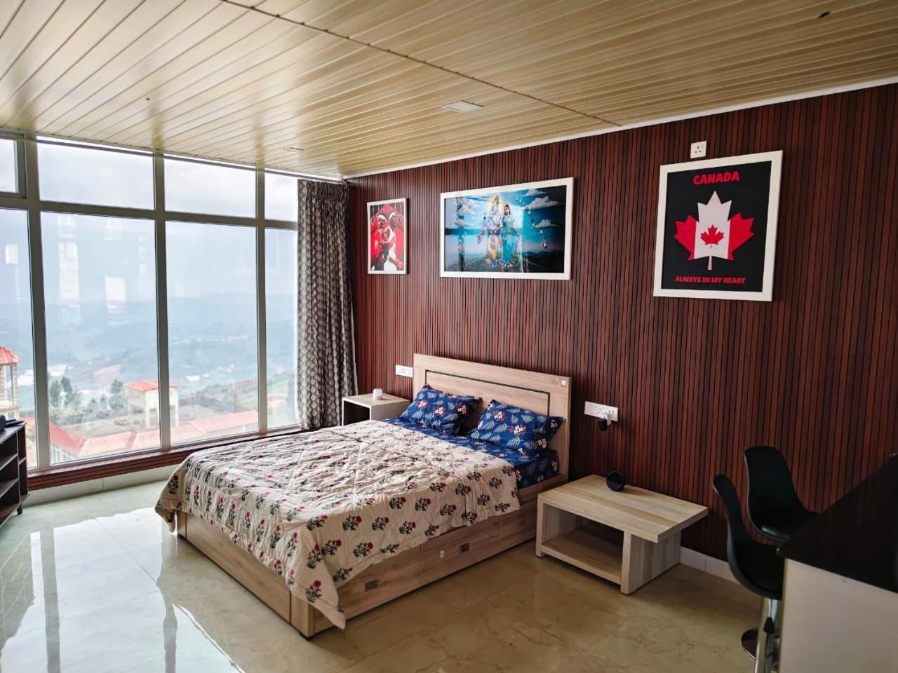 Studio with Mountain View