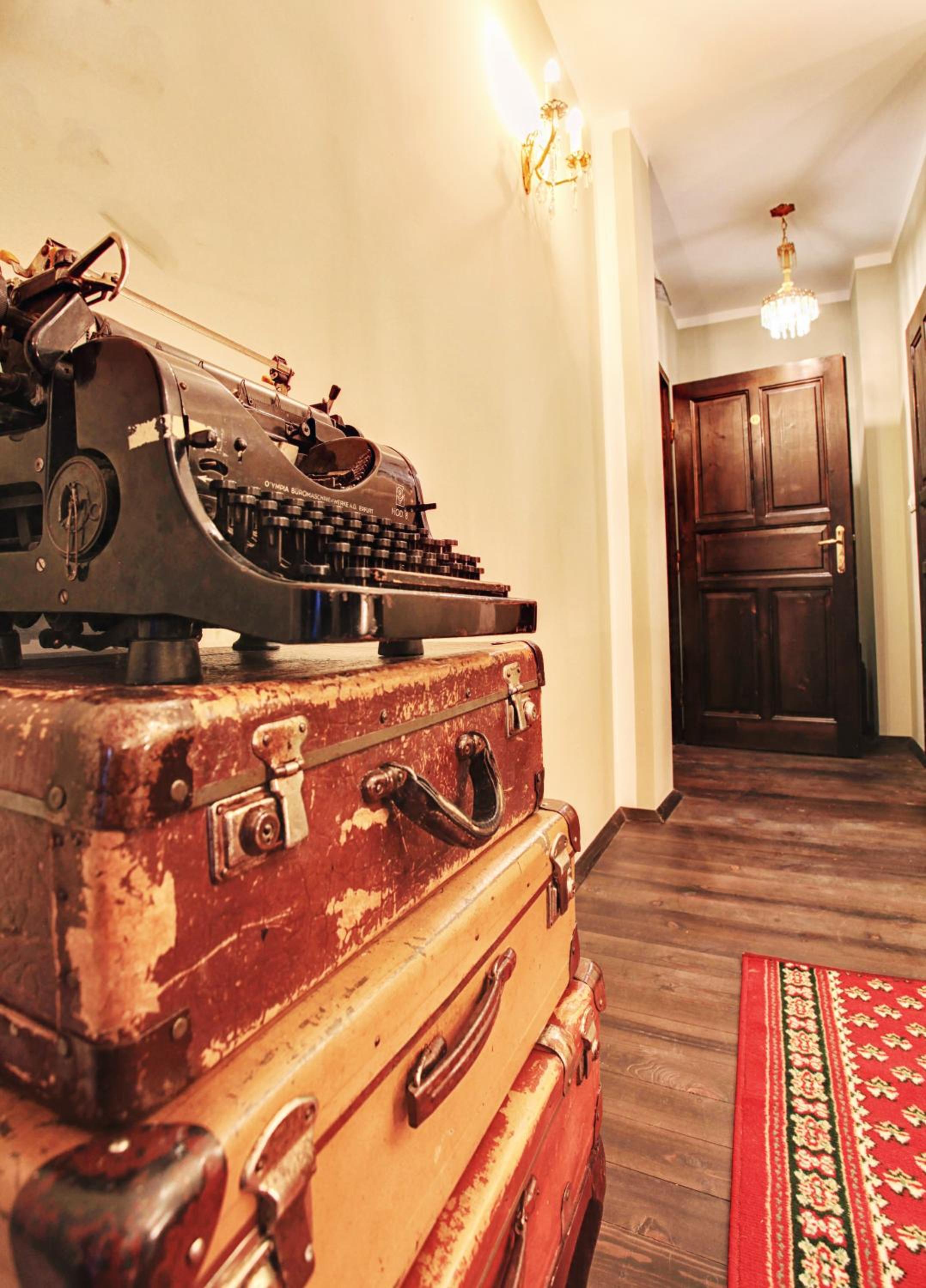 Deluxe Twin Room - Photo 13