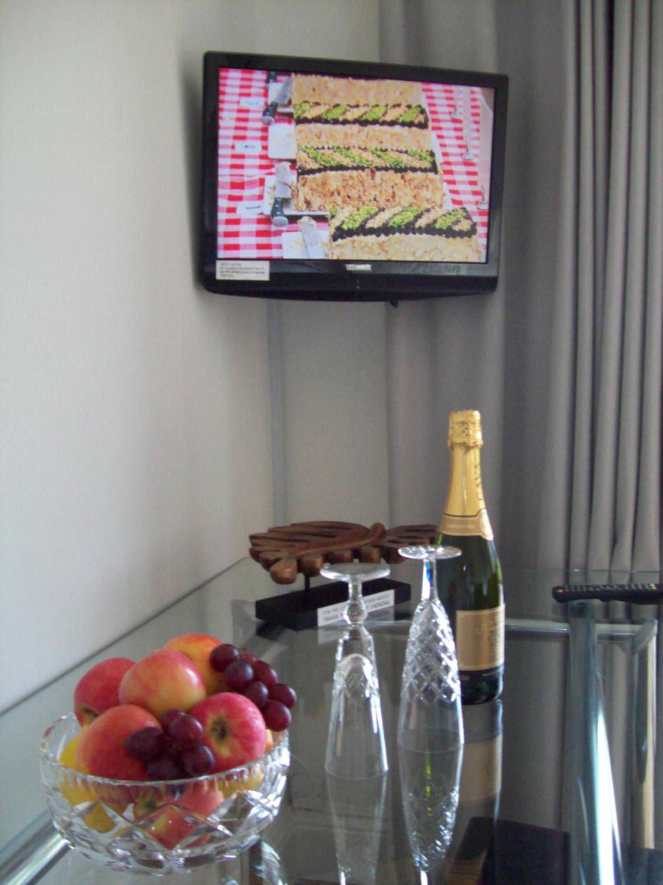 Double Room - Photo 5