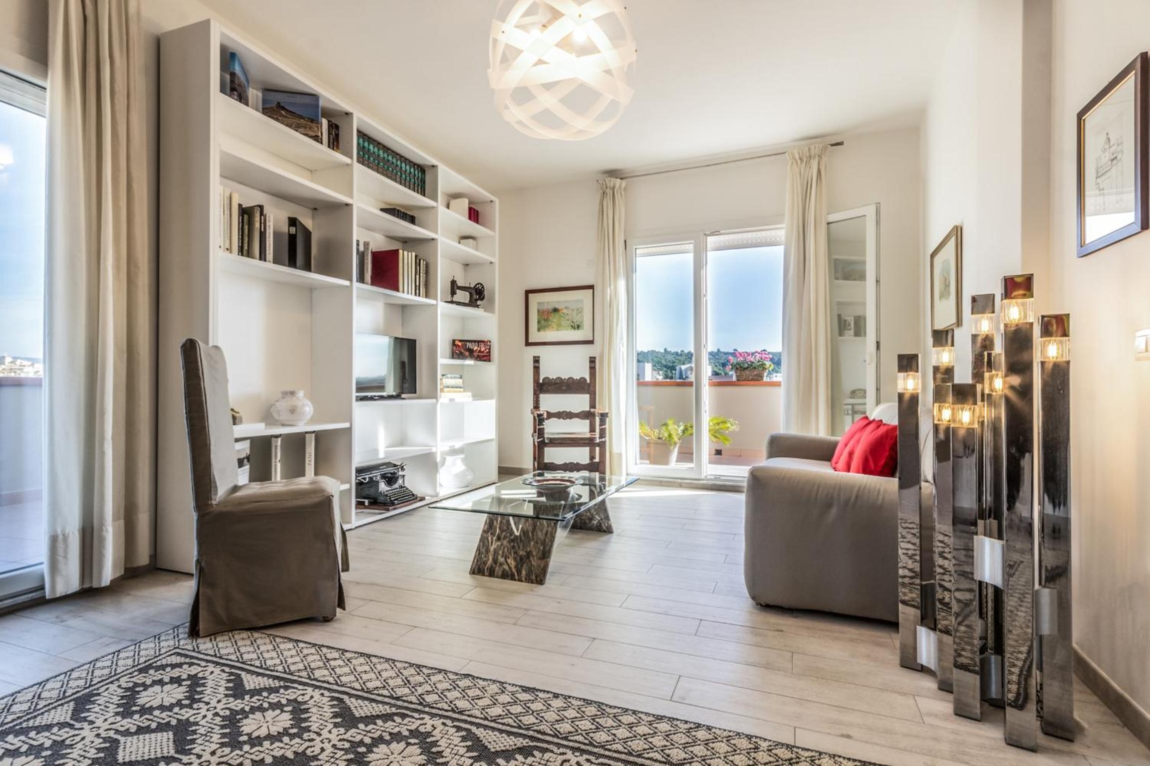 Penthouse Apartment - Photo 1