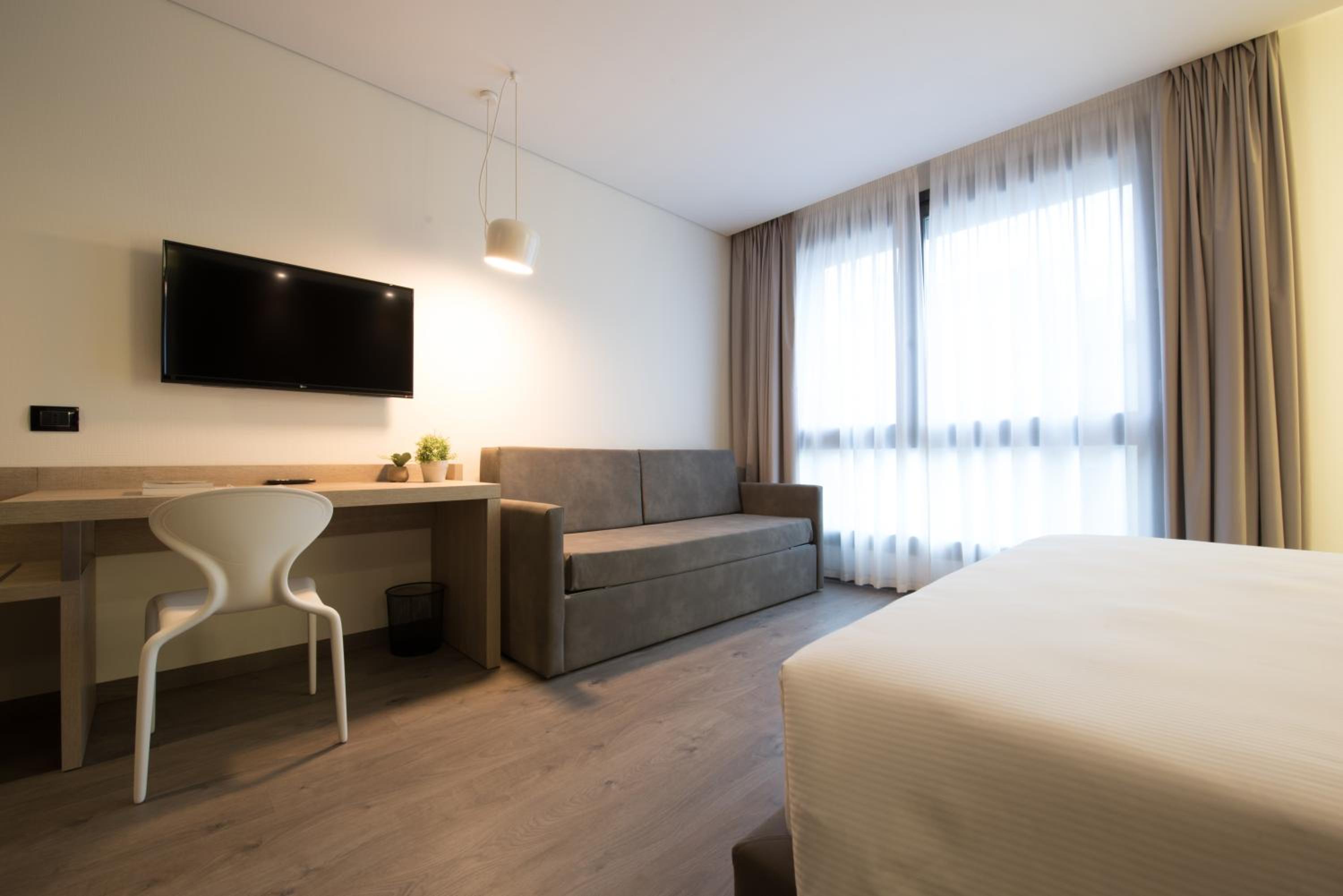 Basic Triple Room photo 2