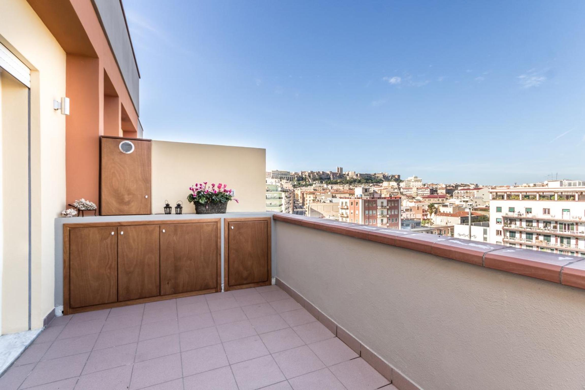 Penthouse Apartment - Photo 3