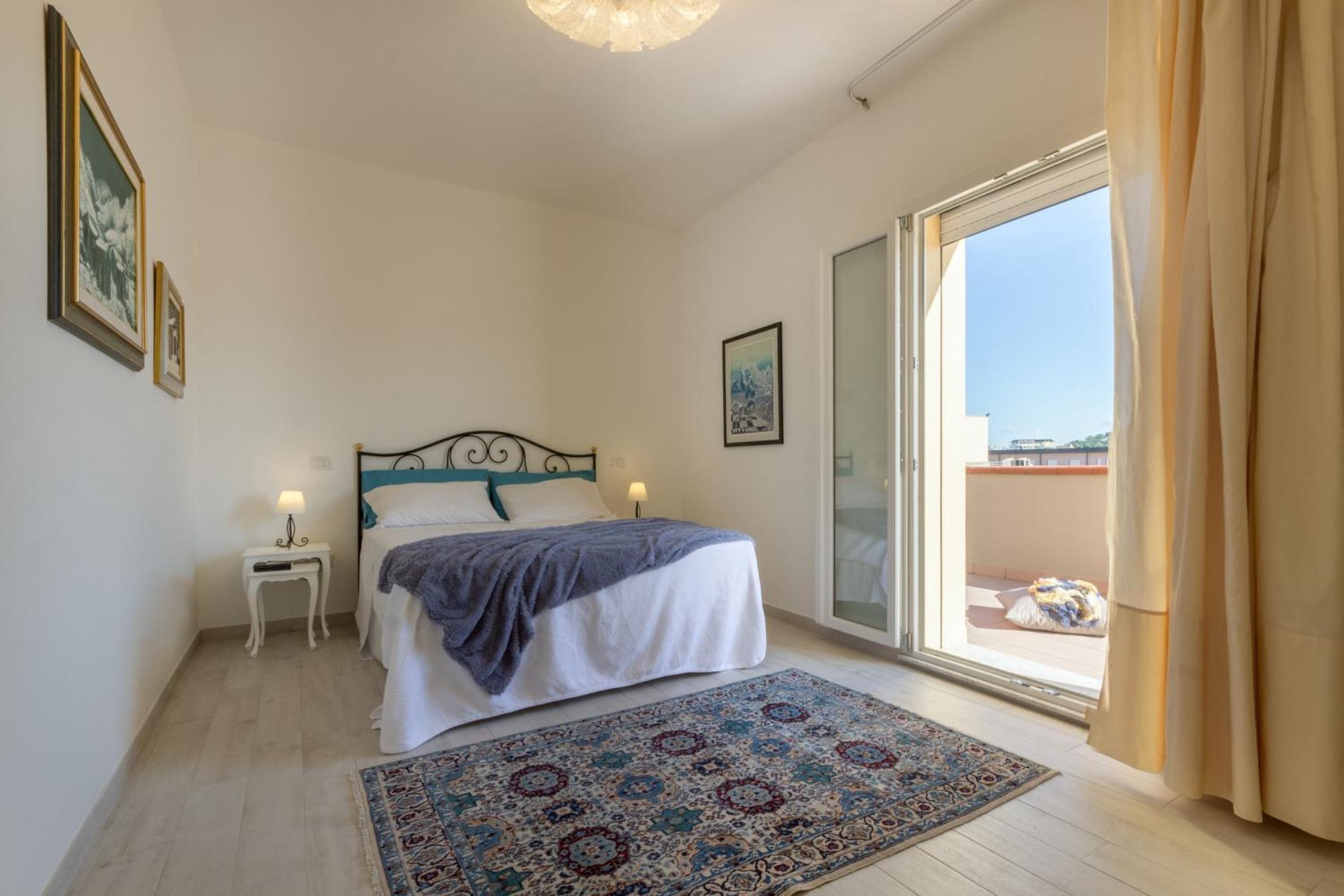 Penthouse Apartment - Photo 31