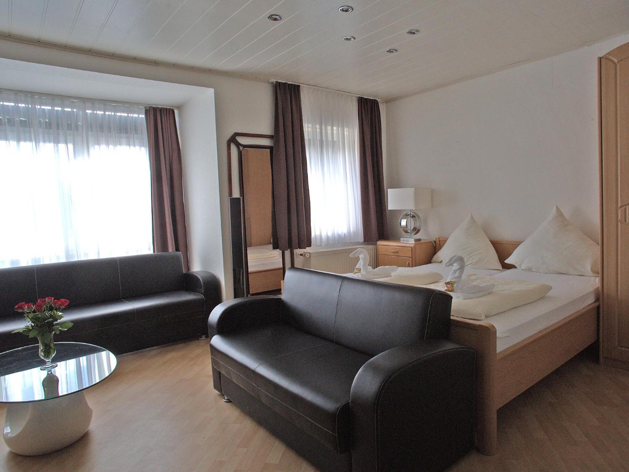 Family Room - Photo 5