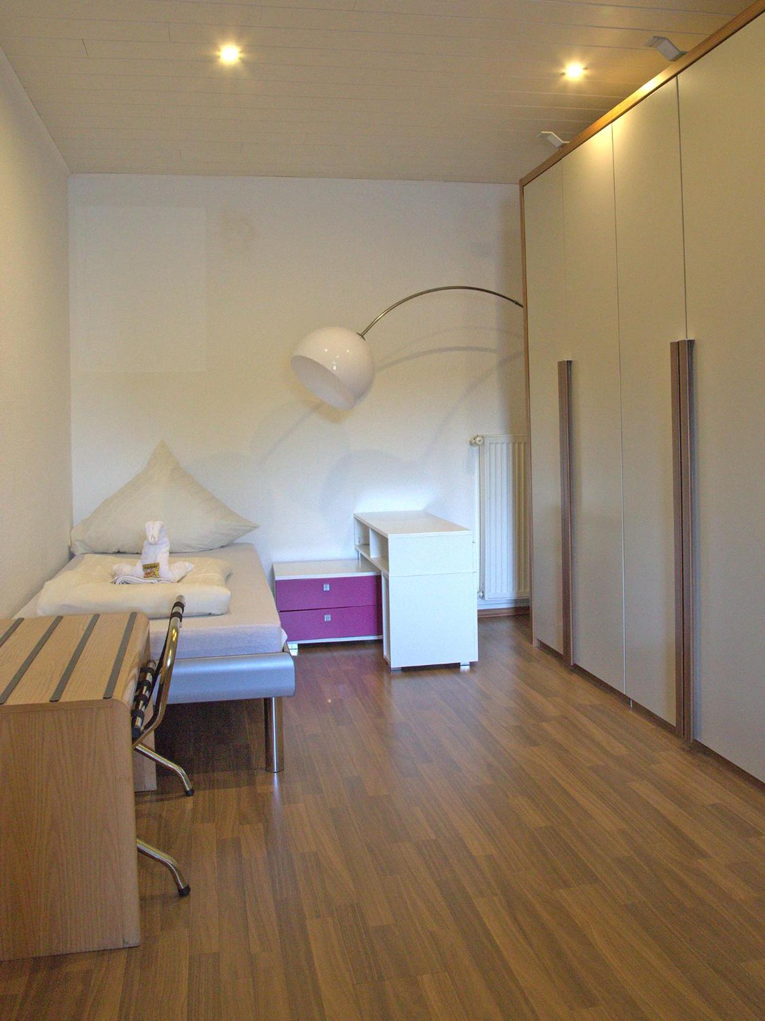 Family Room - Photo 4