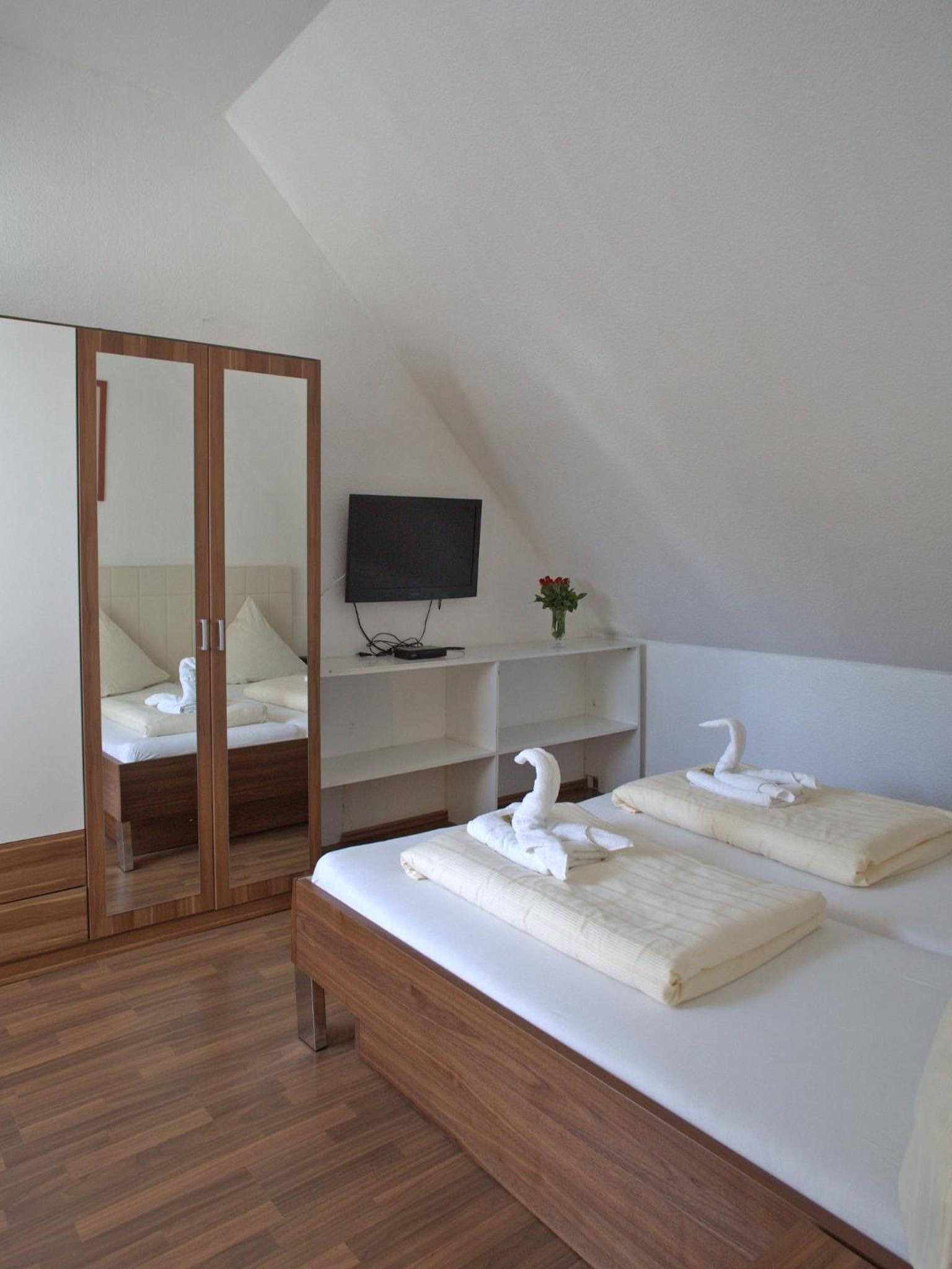 Family Room - Photo 11
